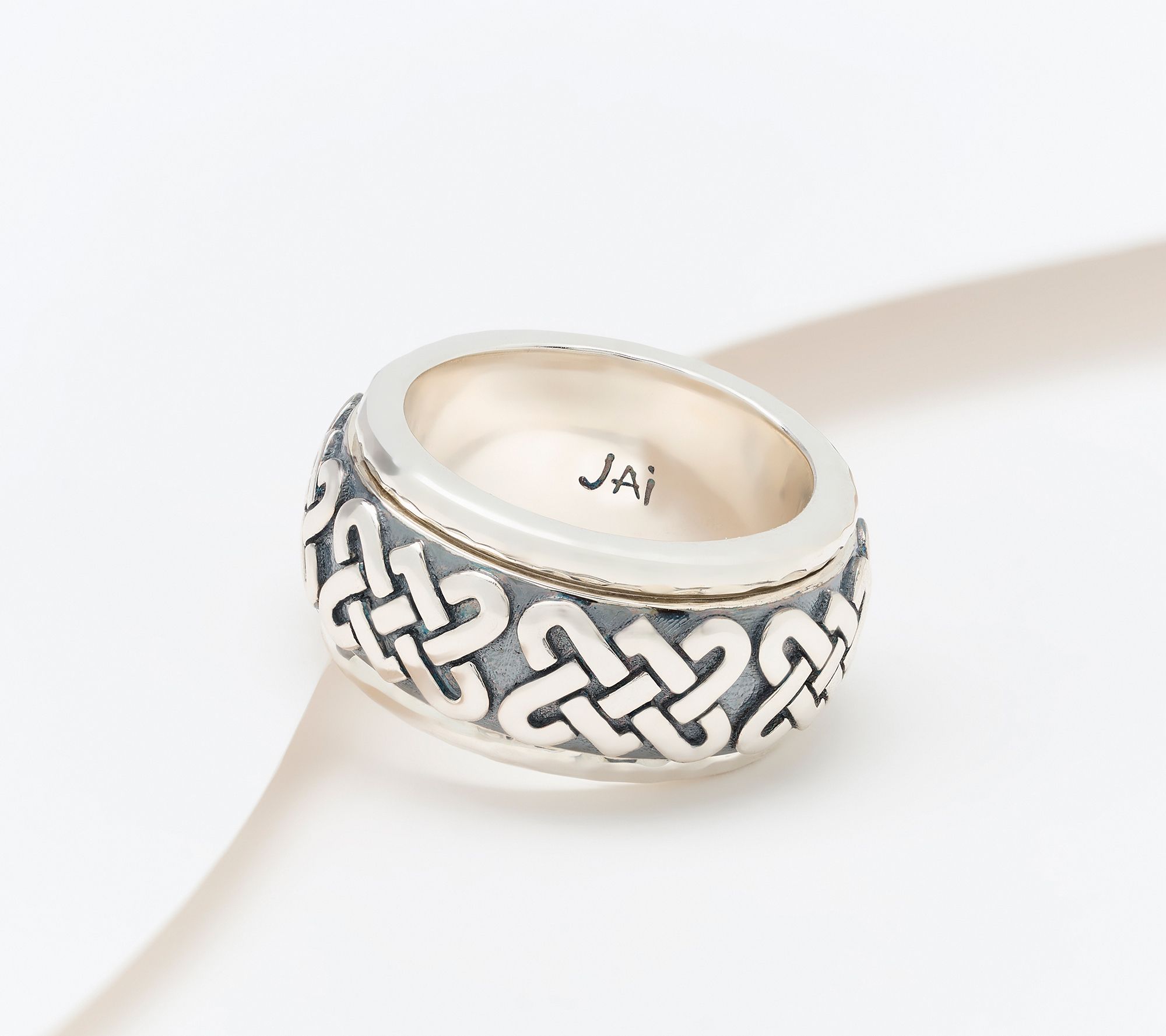 JAI Ireland Sterling Silver Sailor's Knot Carved Spinner Ring