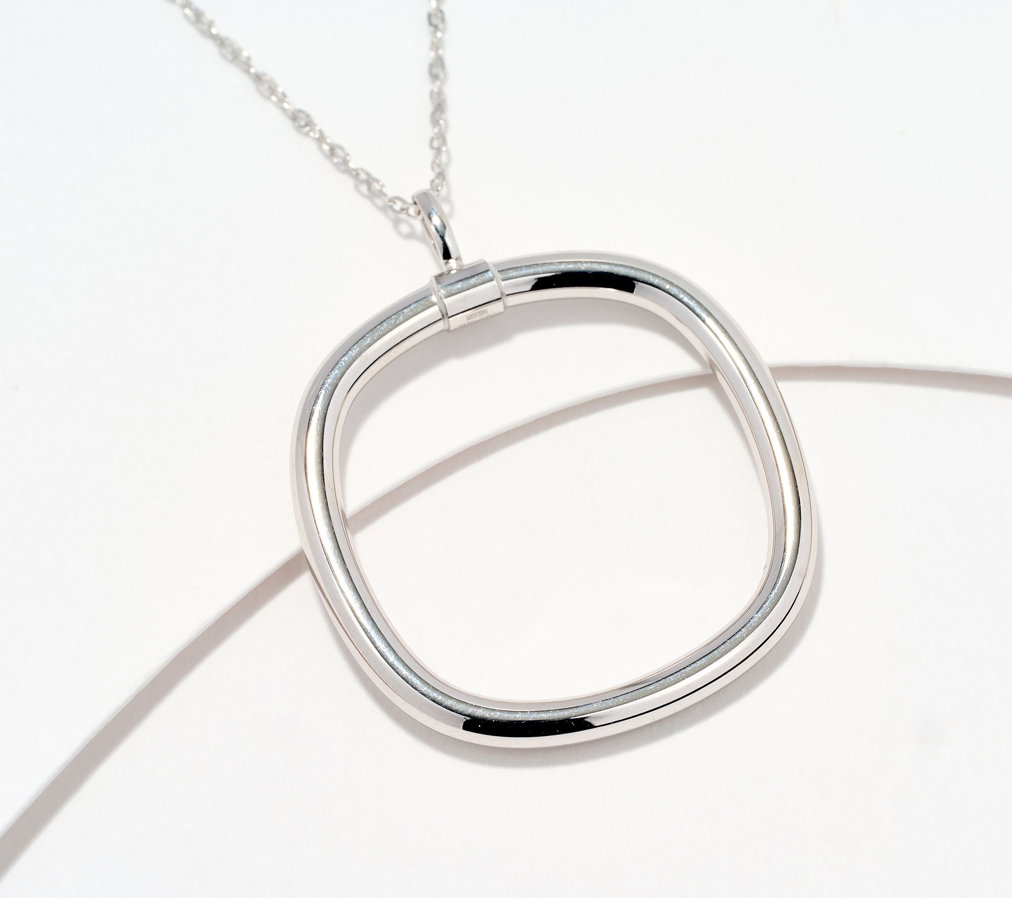 David Markstein 14K Gold Polished Cushion Necklace