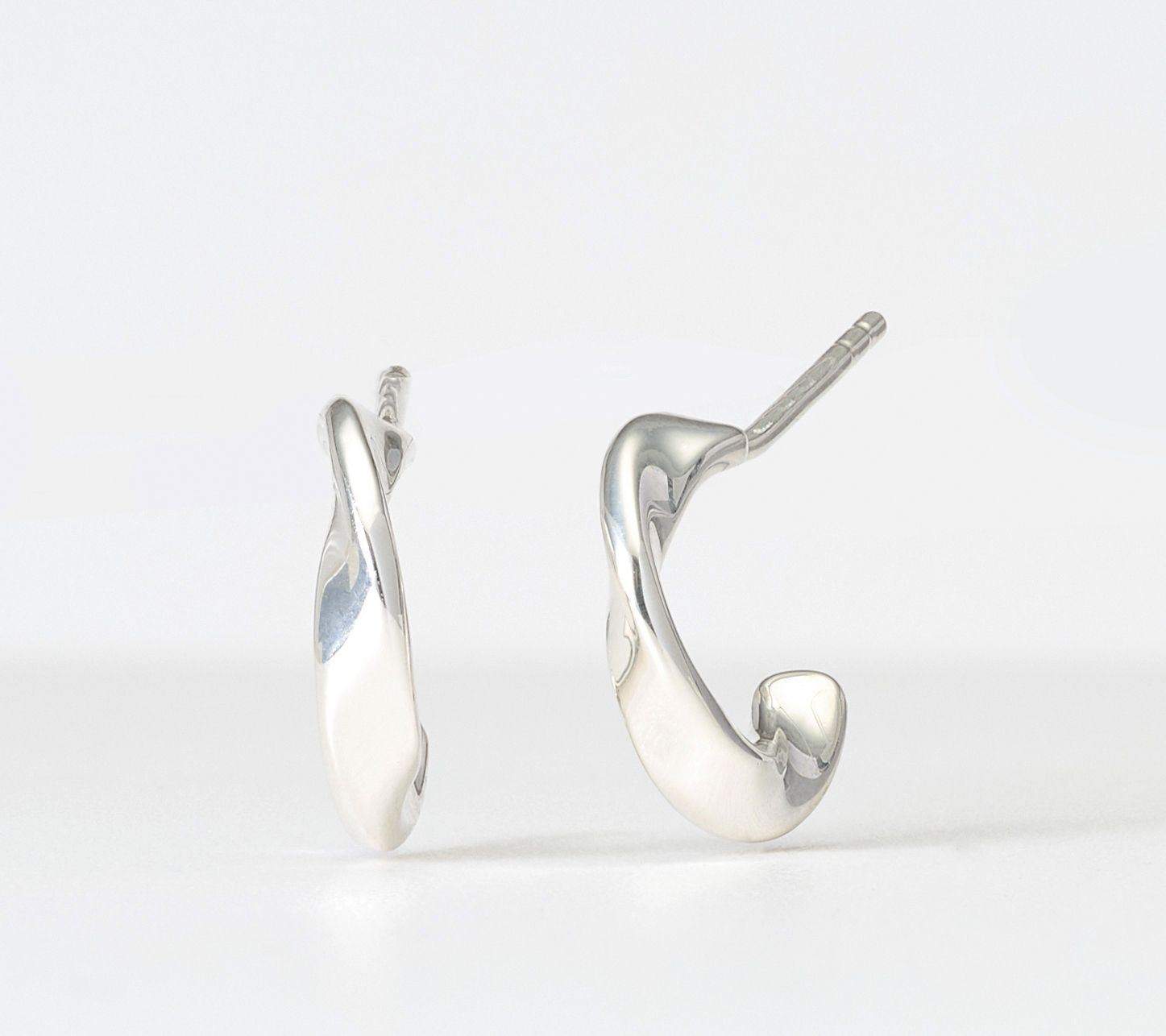Christian James by Scott Grimes Sterling Silver 1/2" Ripple Hoop Earrings