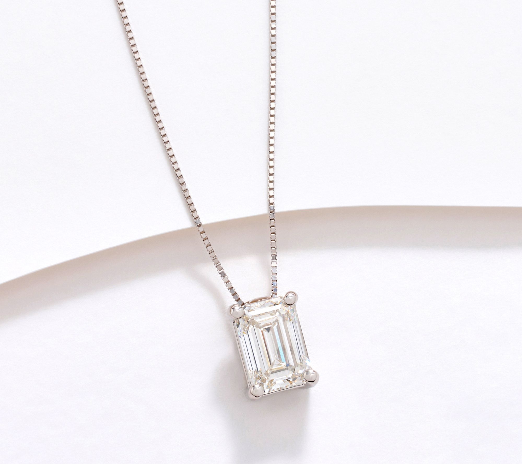Finest Lab-Grown Diamond 1ct. Round Brilliant Solitaire Pendant | Pink