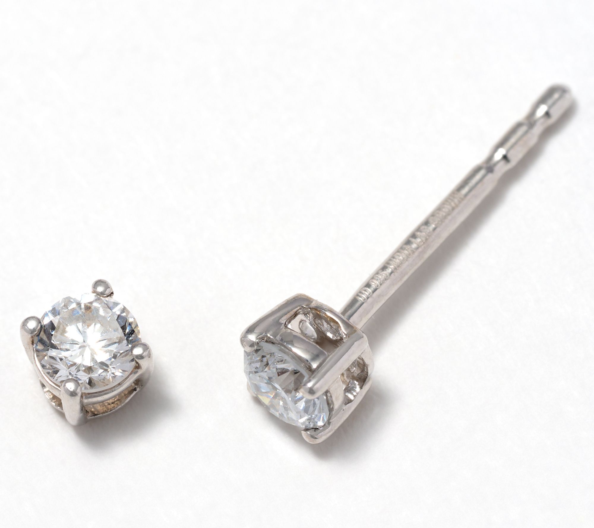  Fire Light Lab Grown Diamond 0.25 cttw Studs, Sterling Silver