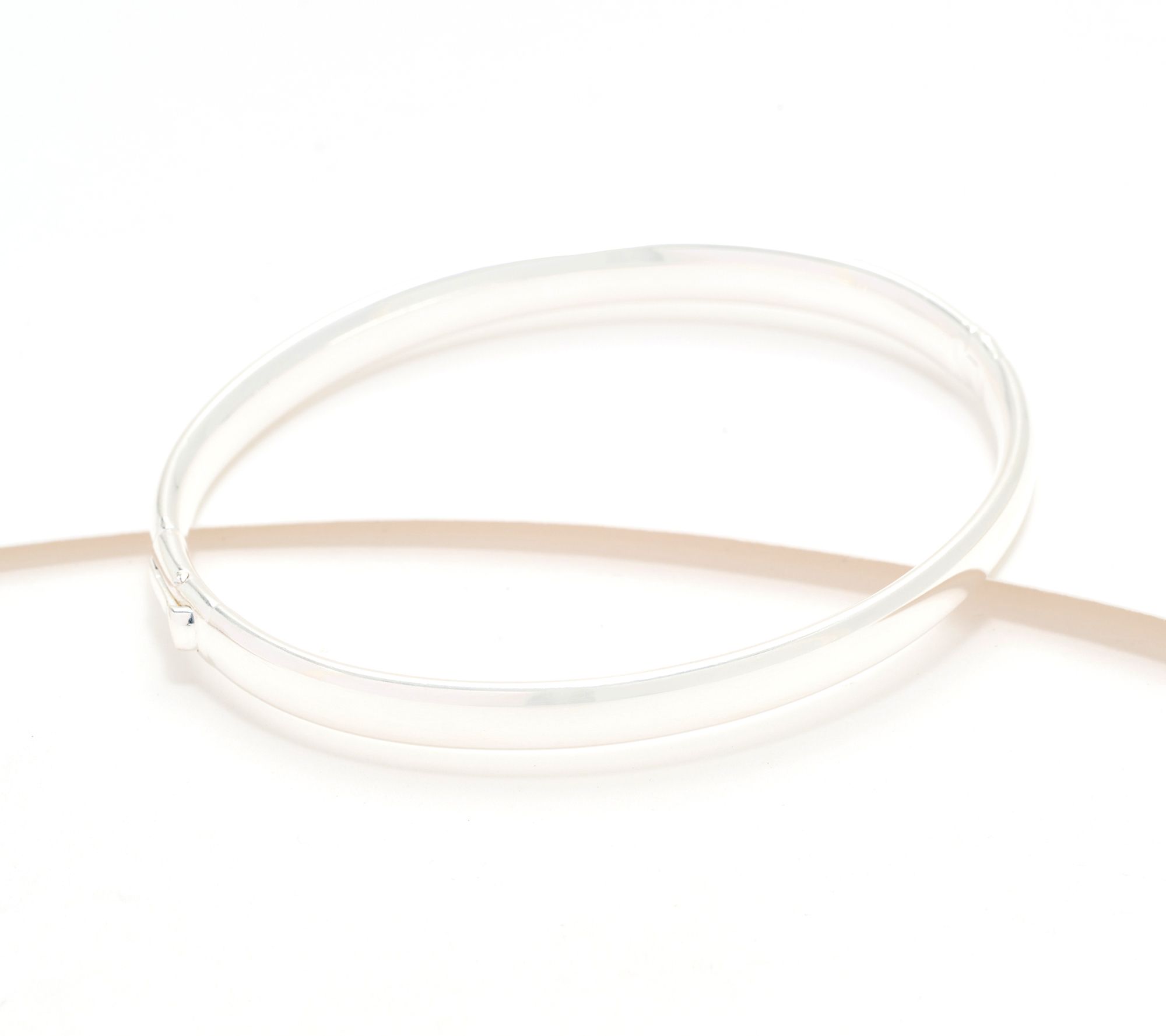 UltraFine Polished Safety Lock 5.5mm Bangle