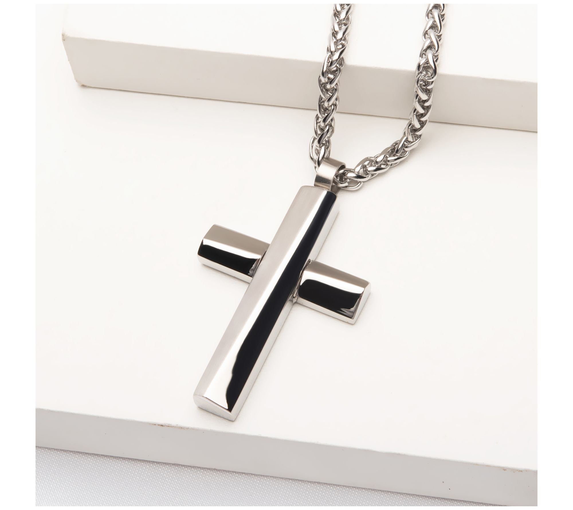 Stainless steel cross store pendant with chain