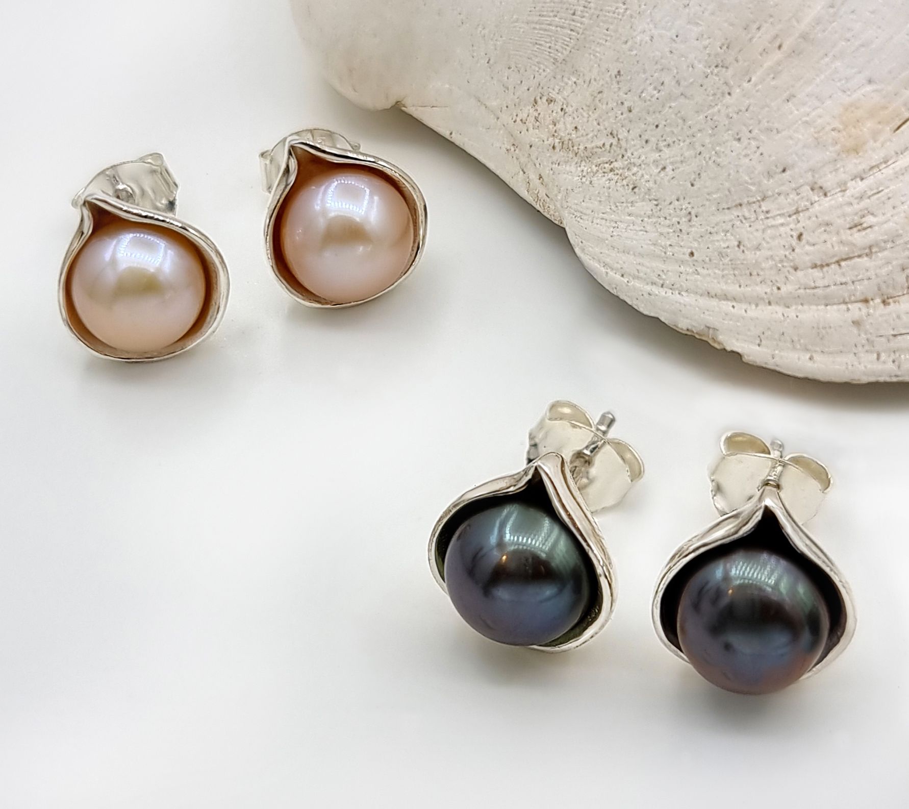 Hagit Sterling Silver Set of 2 Cultured Pearl E arrings
