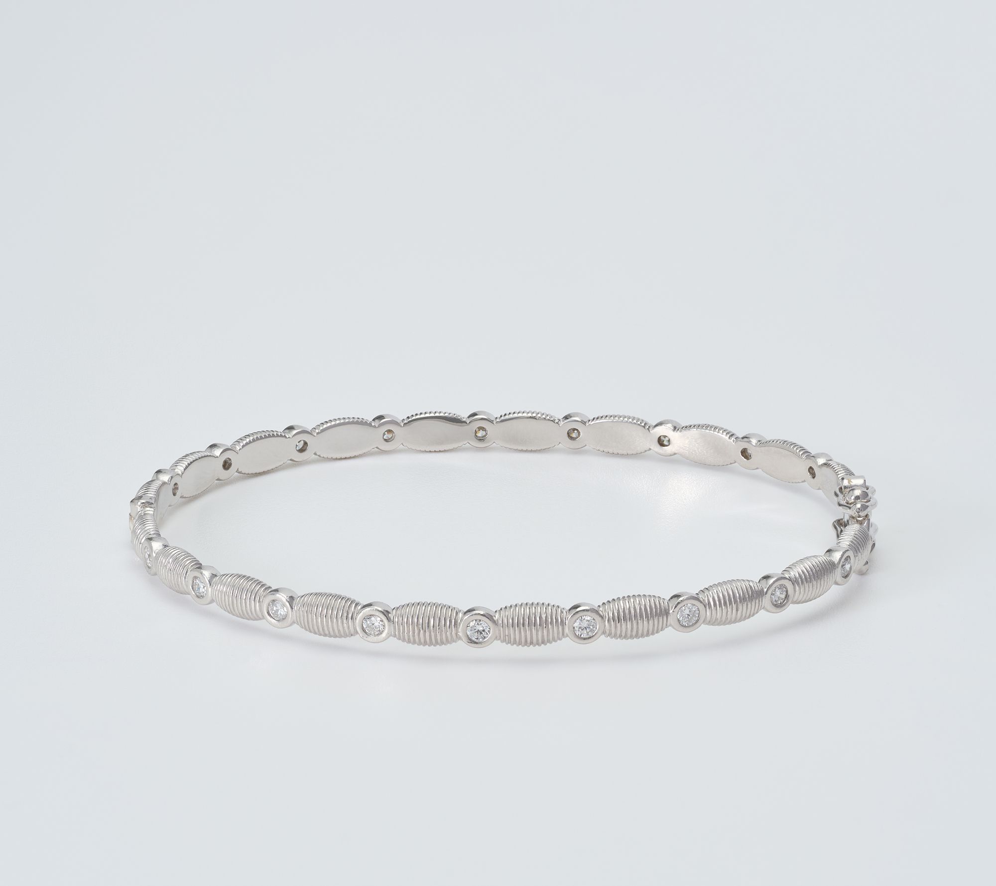 David Markstein 0.60 cttw Lab Grown Diamond Couture Bangle, Sterling