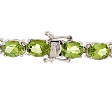 27.60 ct tw Peridot Oval 8