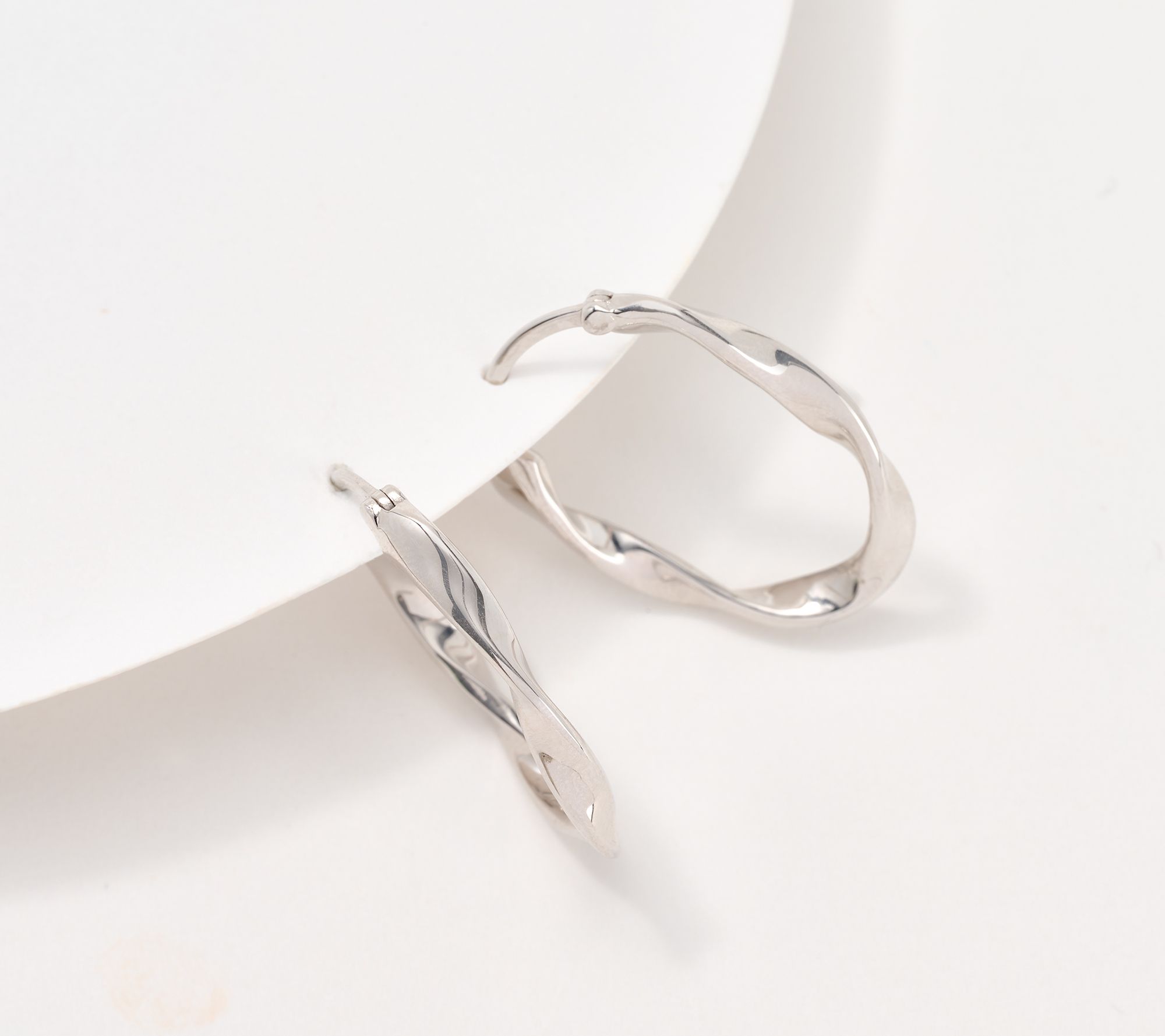 Christian James by Scott Grimes Sterling Silver 1" Oval Ripple Hoop Earrings
