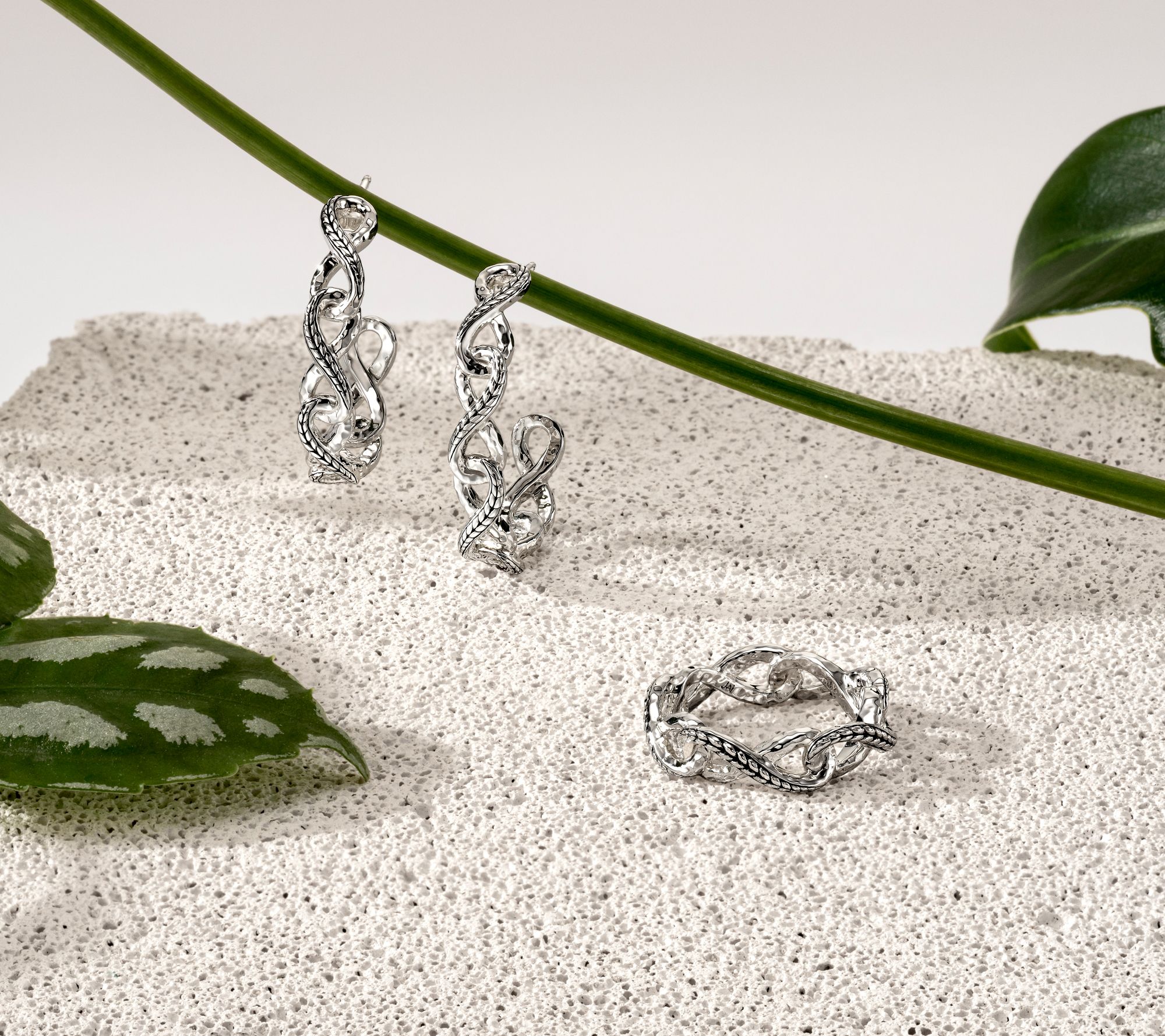 JAI Sterling Silver Infinity Band Ring & 1 1/4