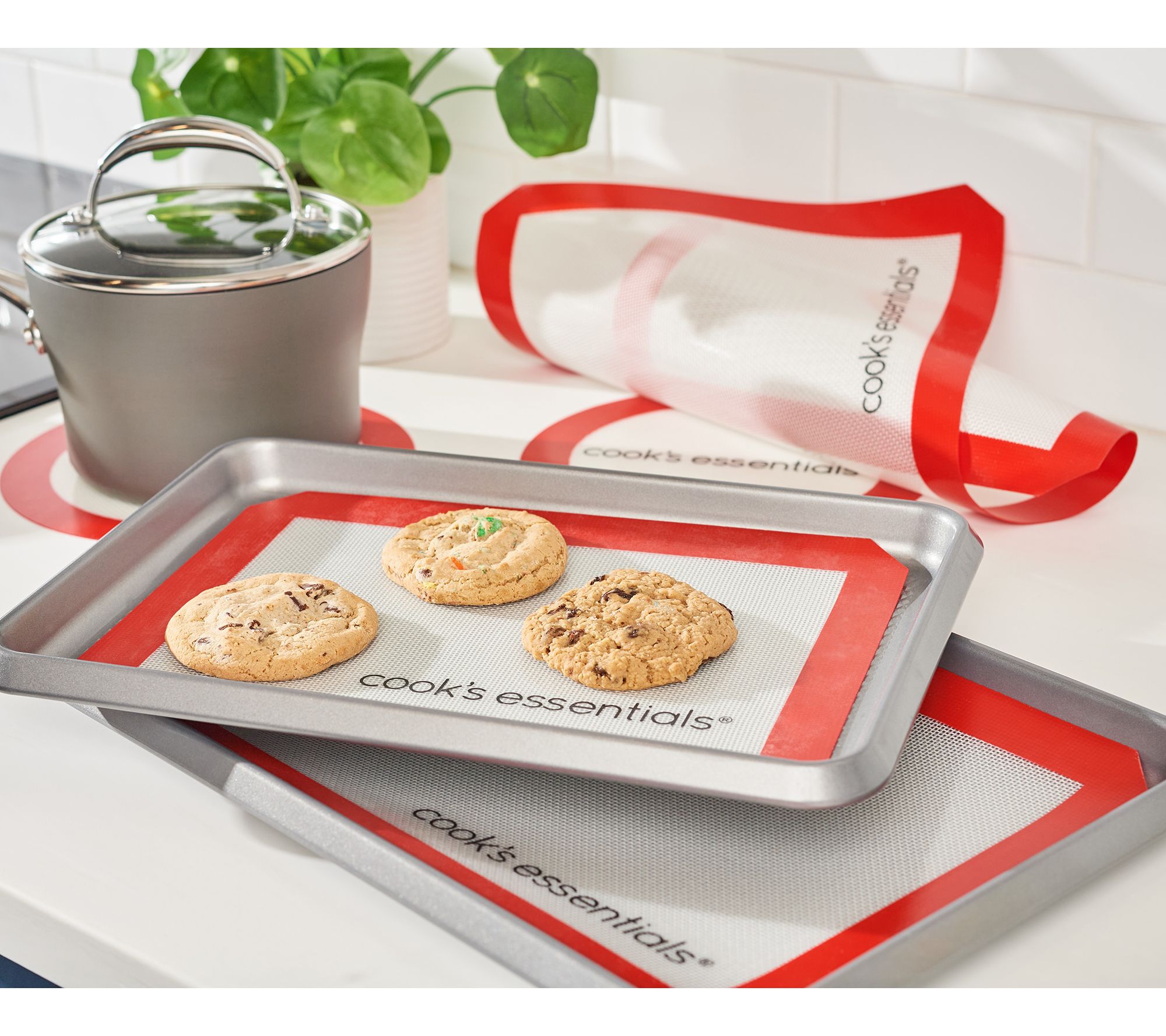 Silicone Baking Mats Non Stick Breads Chicken Cookies Bake Recipe Set of two New 