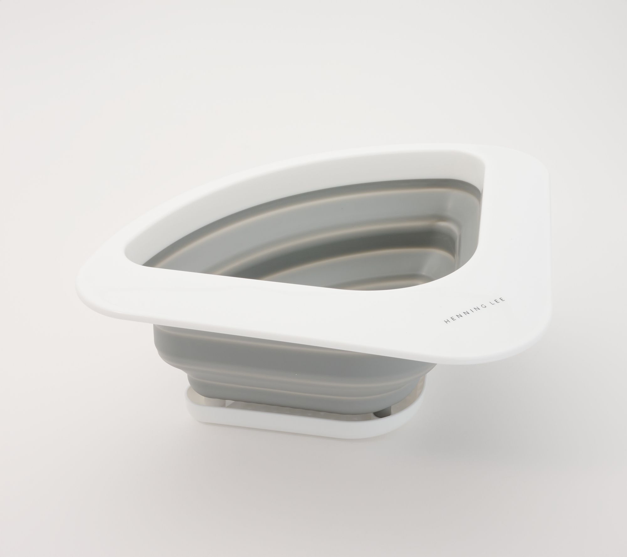 Henning Lee Collapsible Corner Sink Colander
