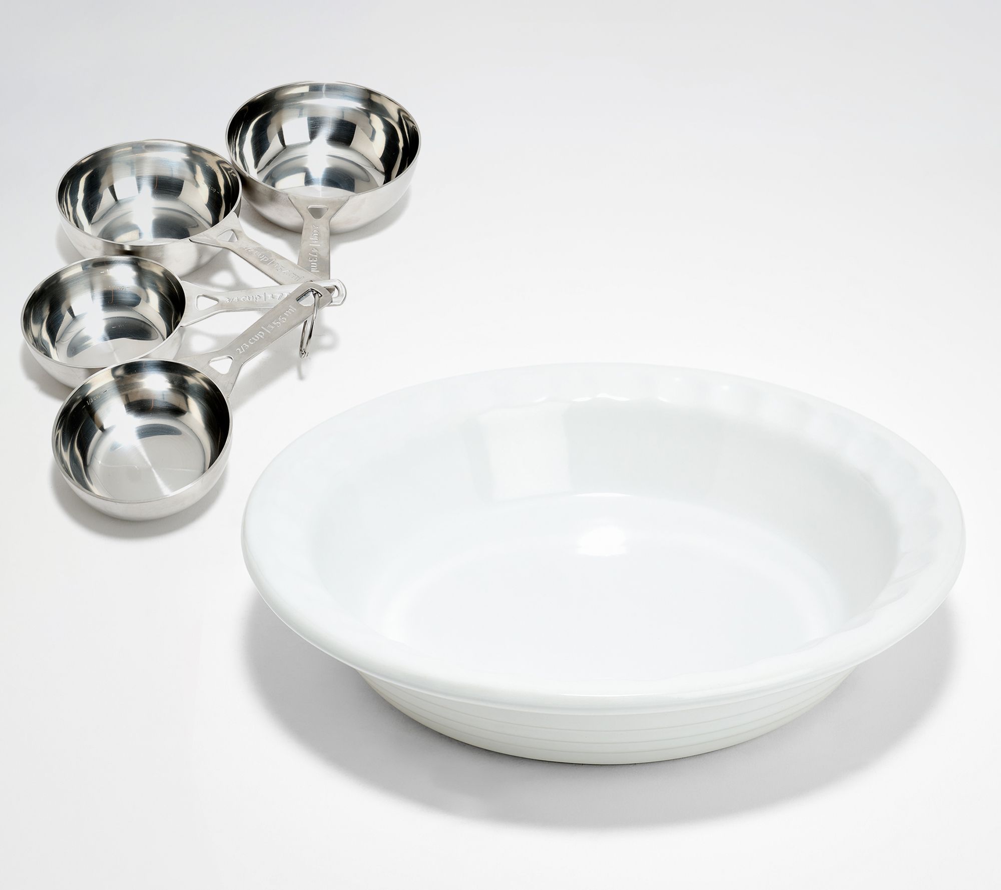 Le Creuset Classic 9" Pie Dish w/ 4pc Batch Measuring Cups