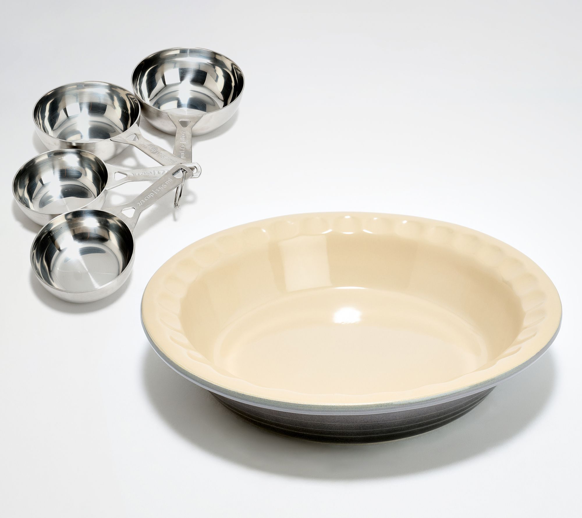 Le Creuset Classic 9" Pie Dish w/ 4pc Batch Measuring Cups