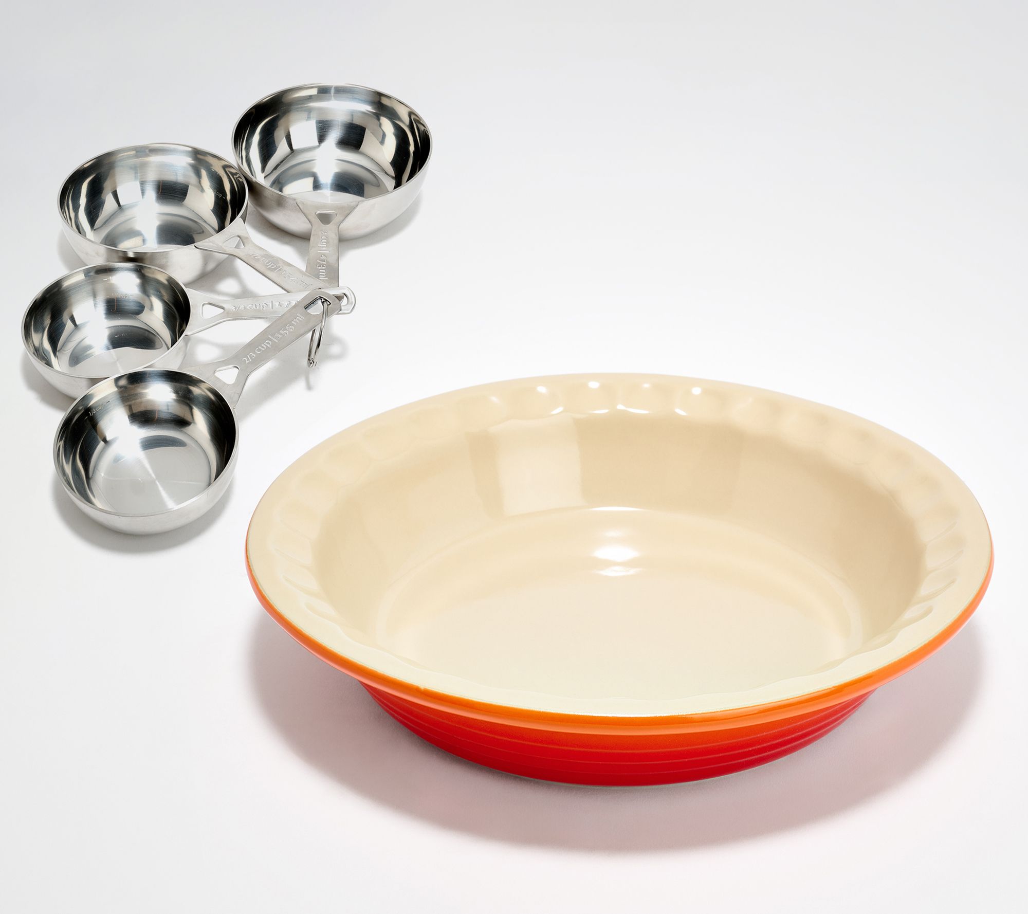 Le Creuset Classic 9" Pie Dish w/ 4pc Batch Measuring Cups
