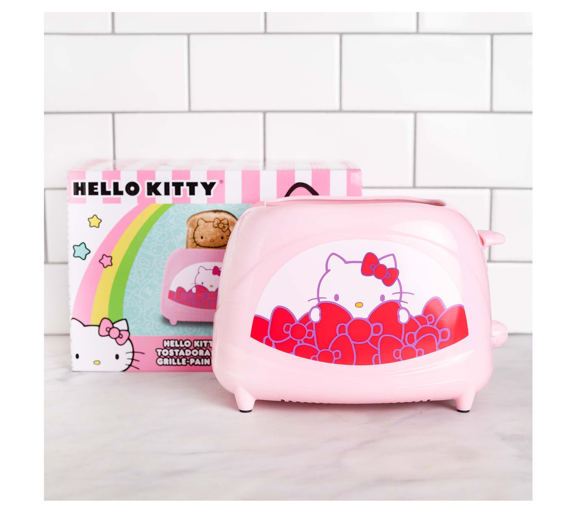 Uncanny Brands Hello Kitty USB-Rechargeable Portable Blender Pink