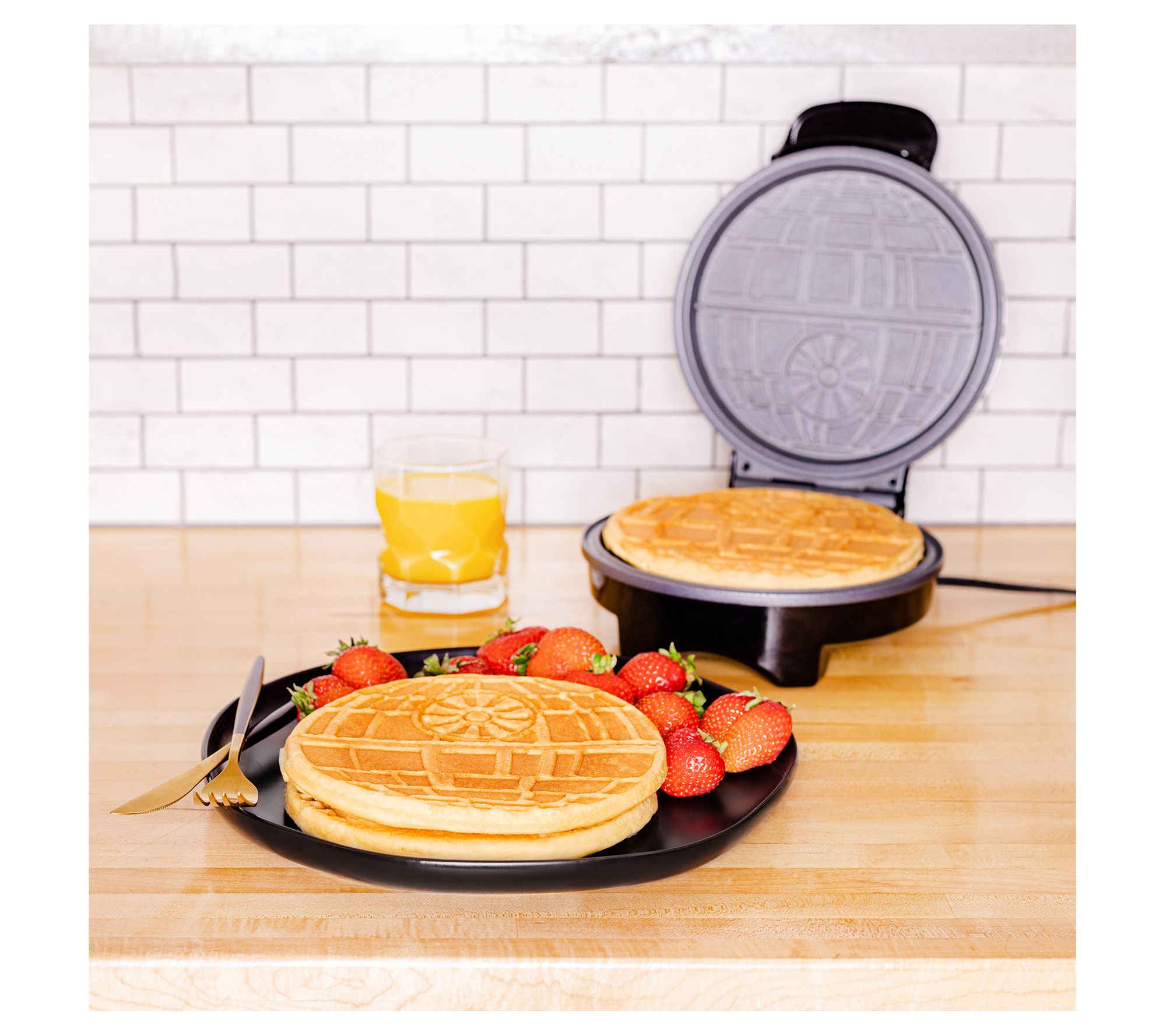 Uncanny Brands Star Wars Halo Death Star Waffle Maker