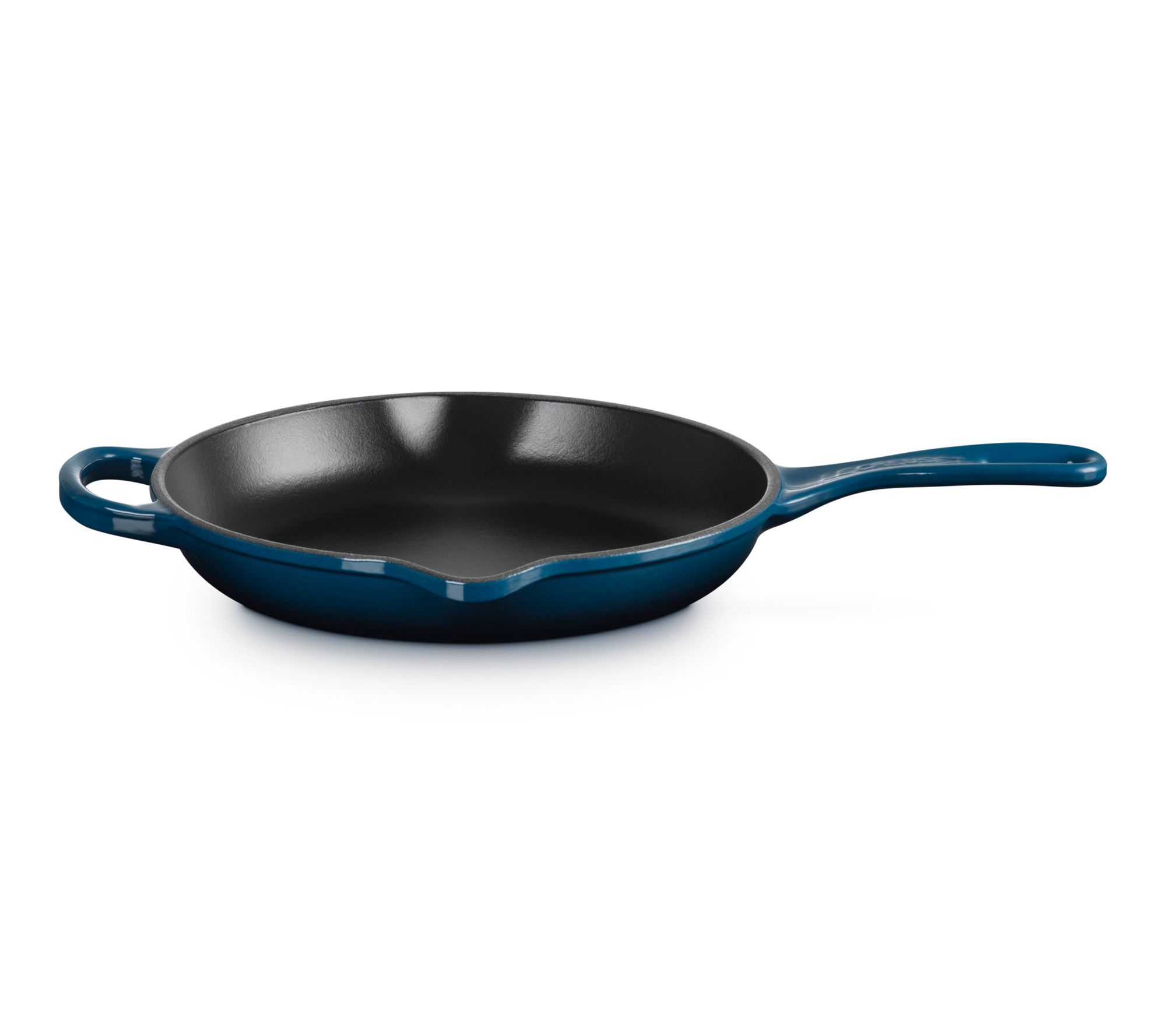 Le Creuset 9" Signature Iron Handle Skillet