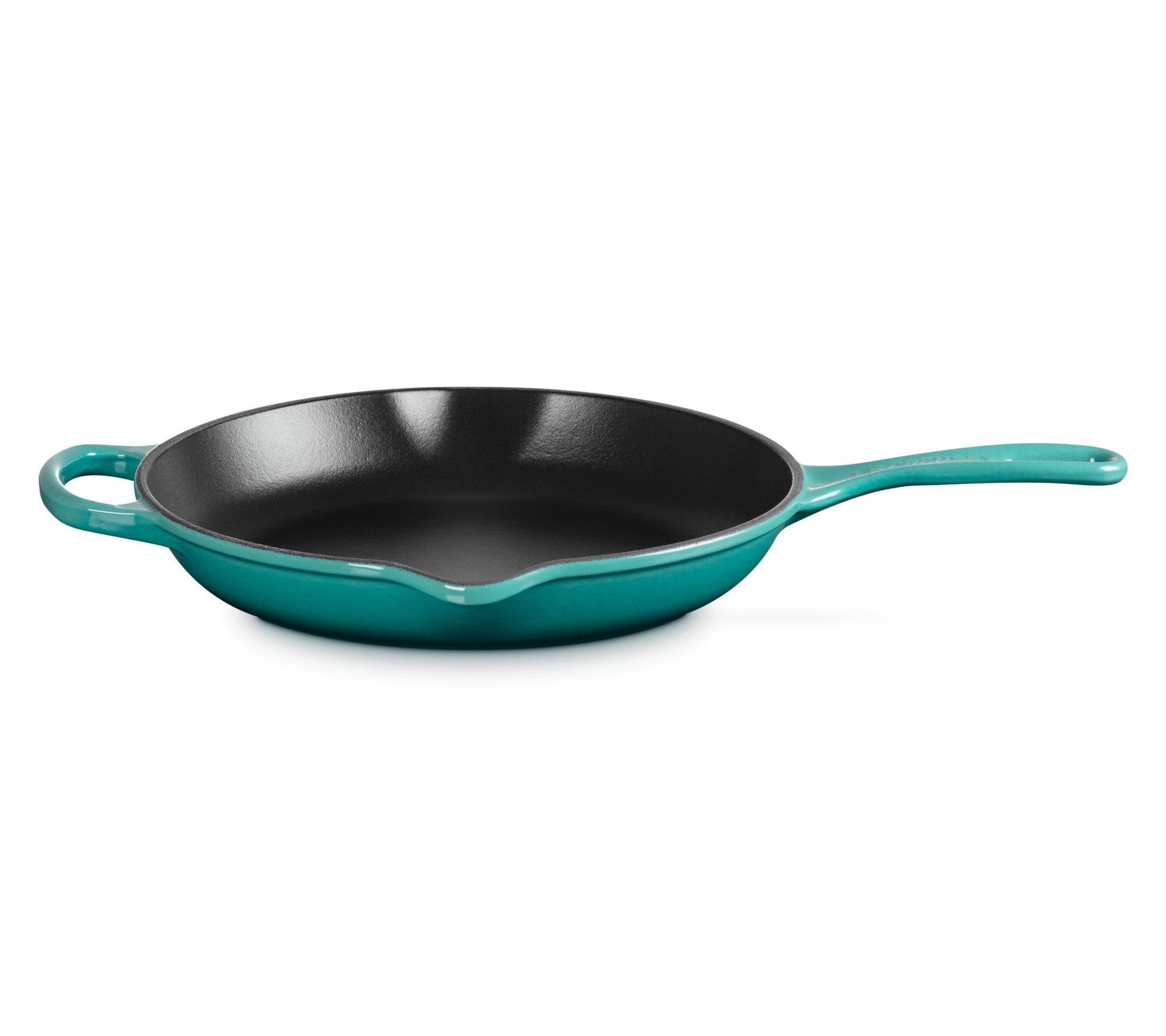 Le Creuset 9" Signature Iron Handle Skillet
