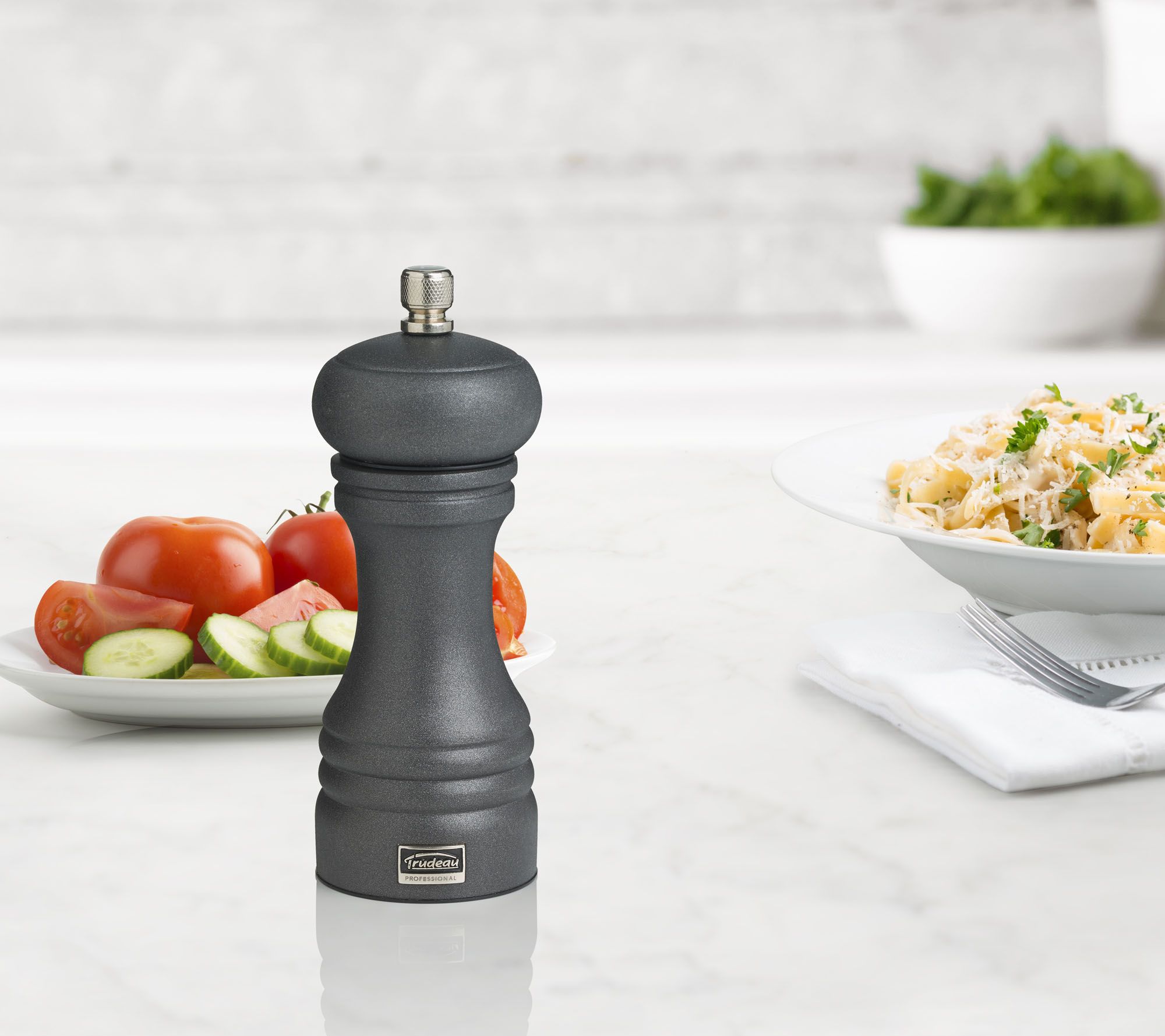 Trudeau Graviti 8 Battery Operated Black Chrome Pepper Mill 