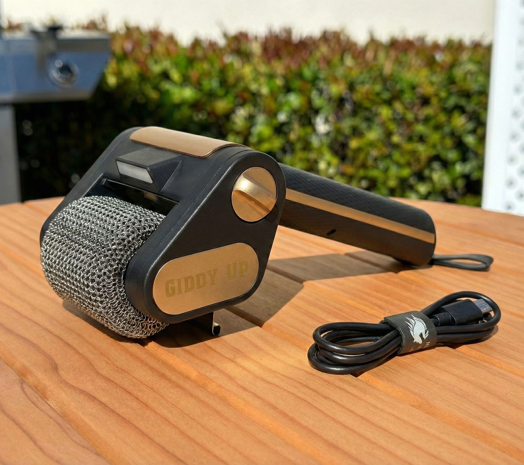 Horsepower Giddy Up Gold Rechargeable Bristleless Grill Brush