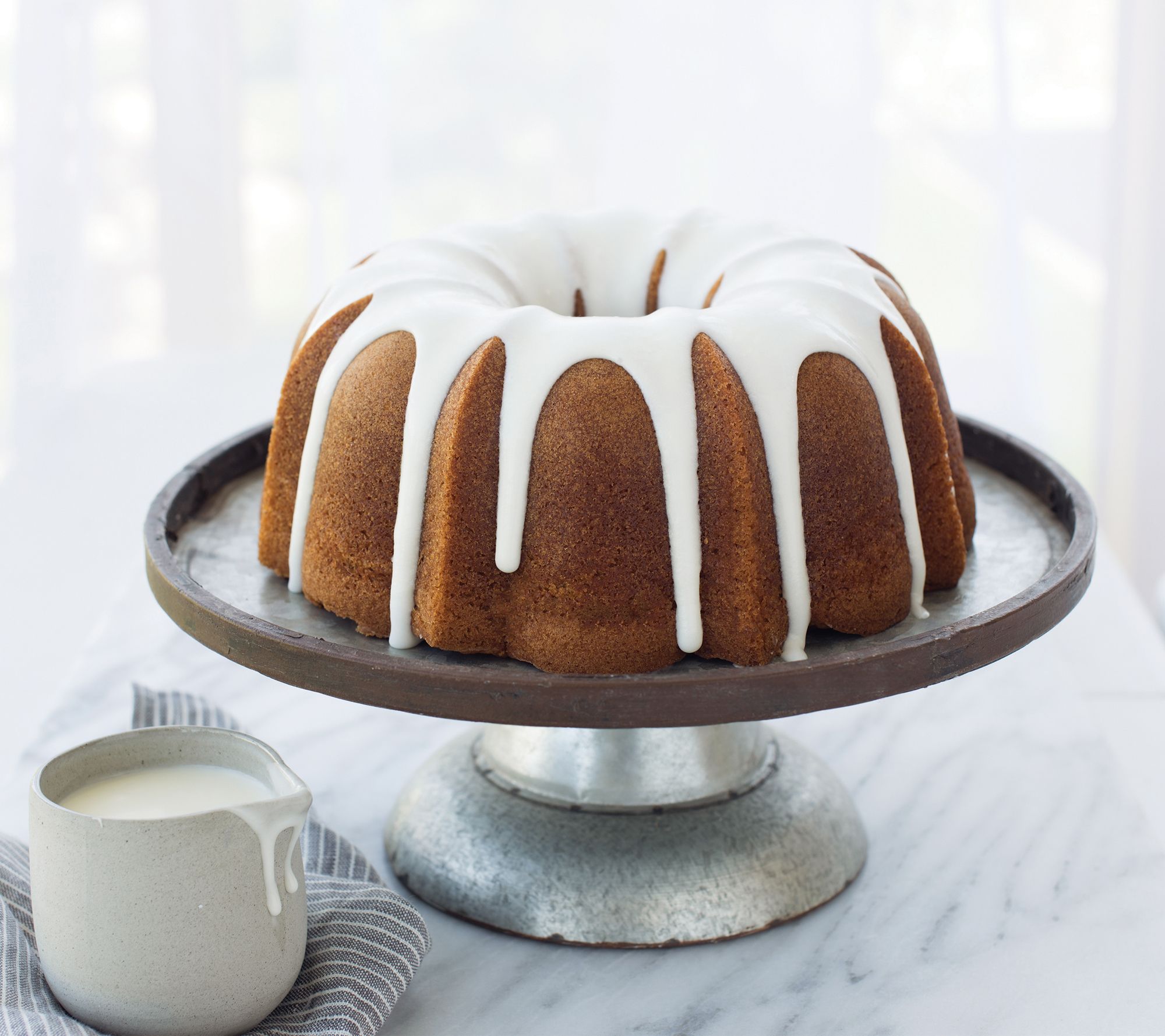 Nordic Ware Rose Bundt Pan, Silver