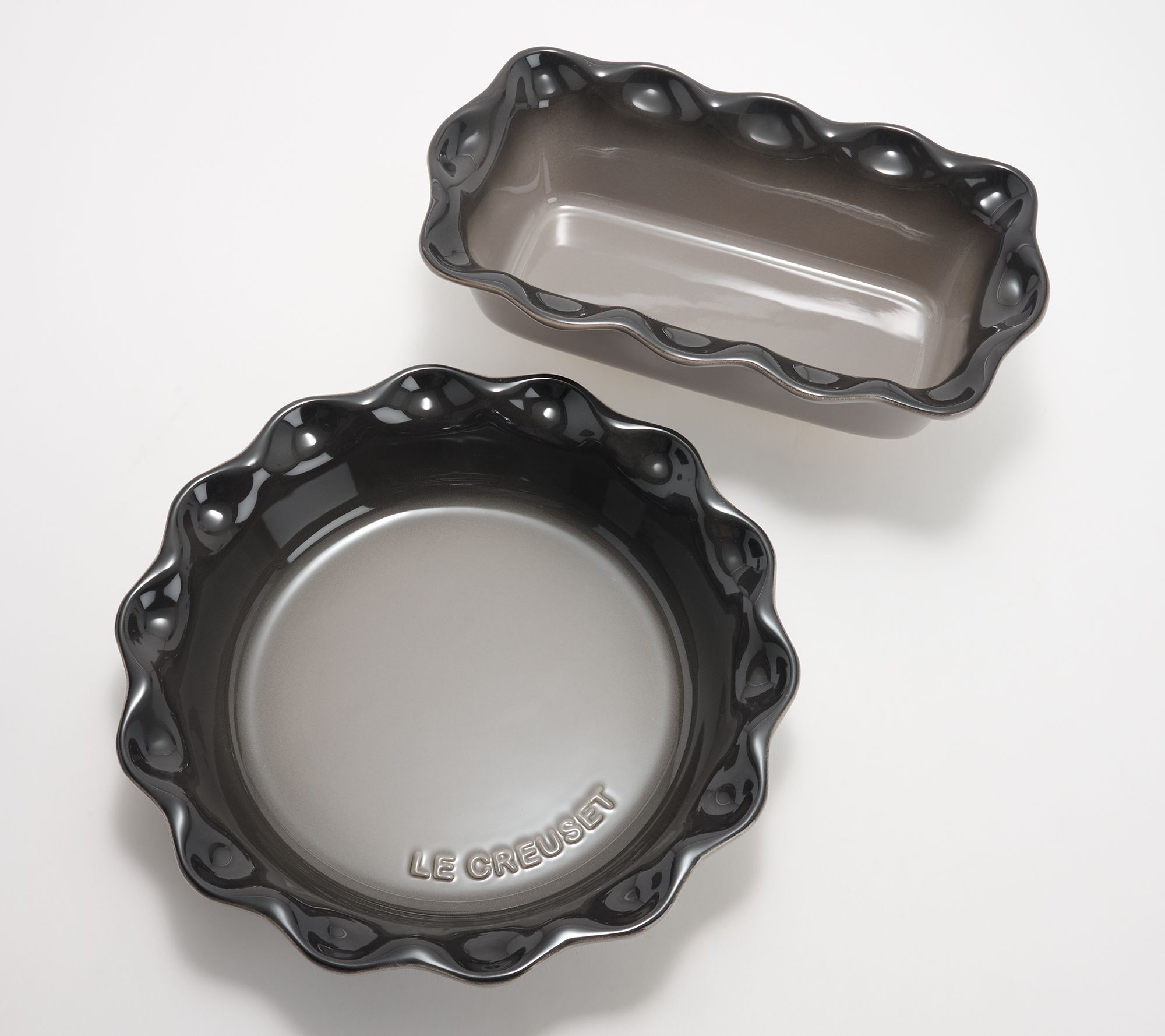 Le Creuset Heritage Fluted Pie Plate Dish & Loaf Pan