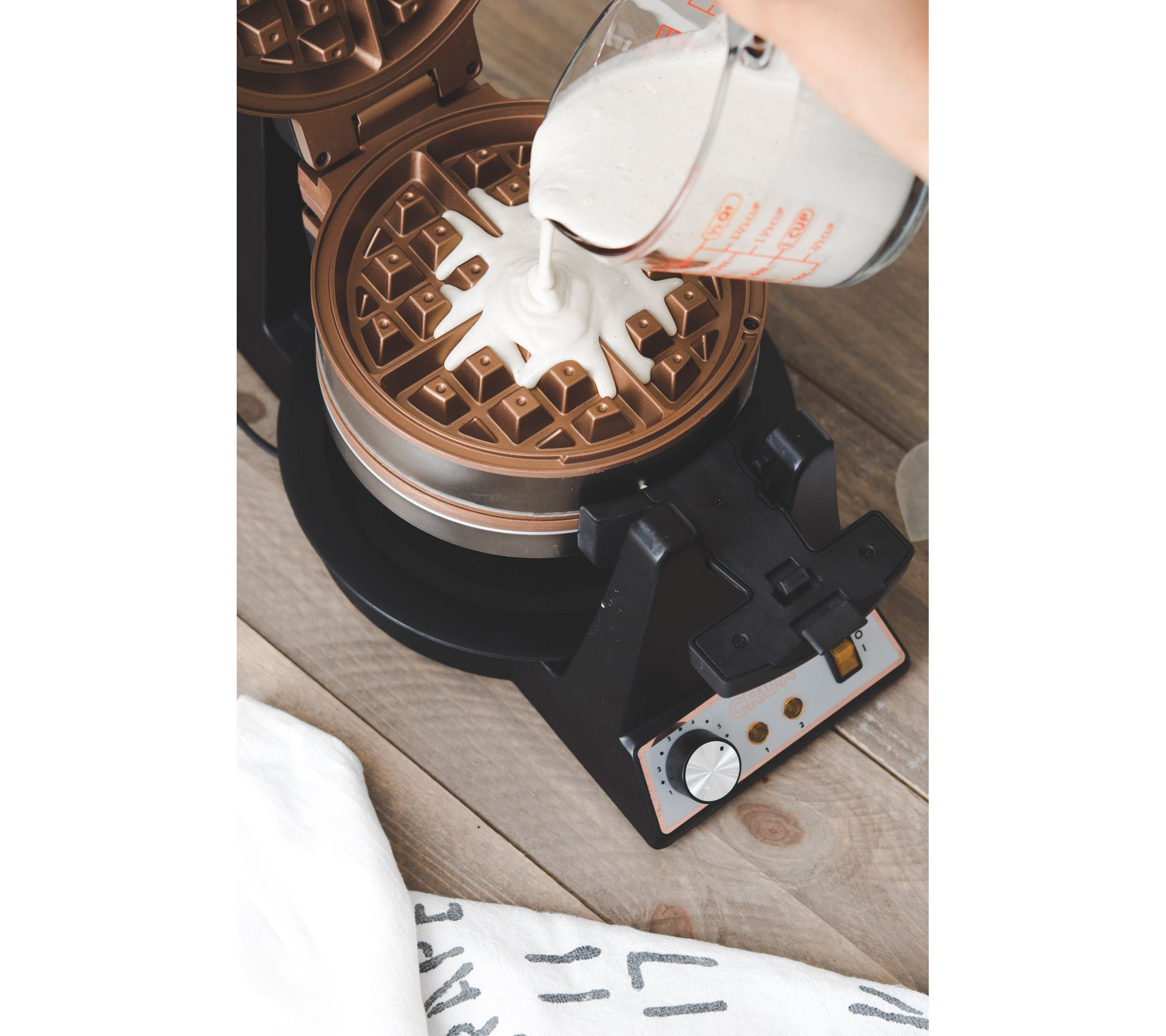 CRUX Double Rotating Waffle Maker