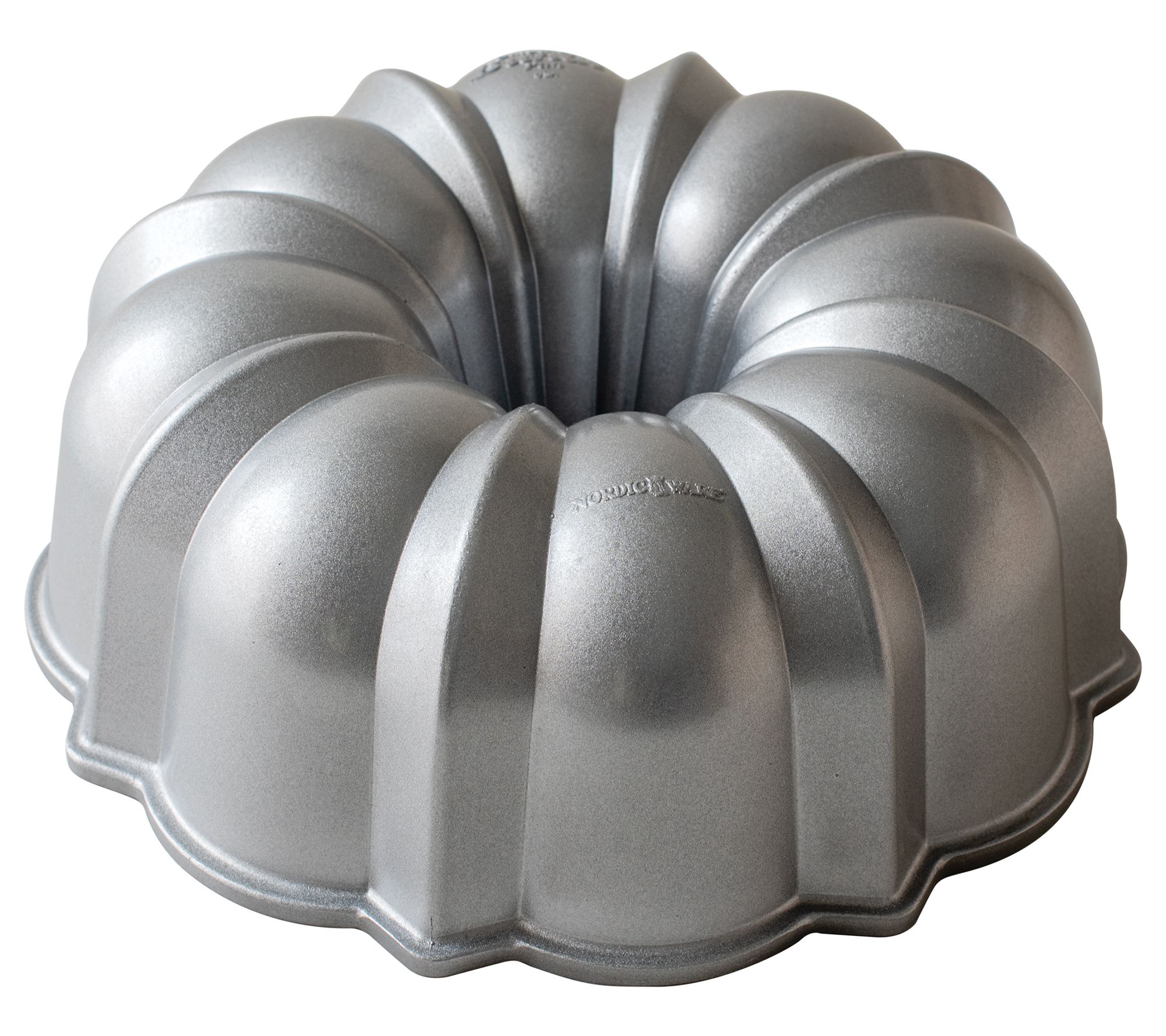 Nordic Ware 2-Piece Tiered Bundt Pan Set, 6 and 12-Cup