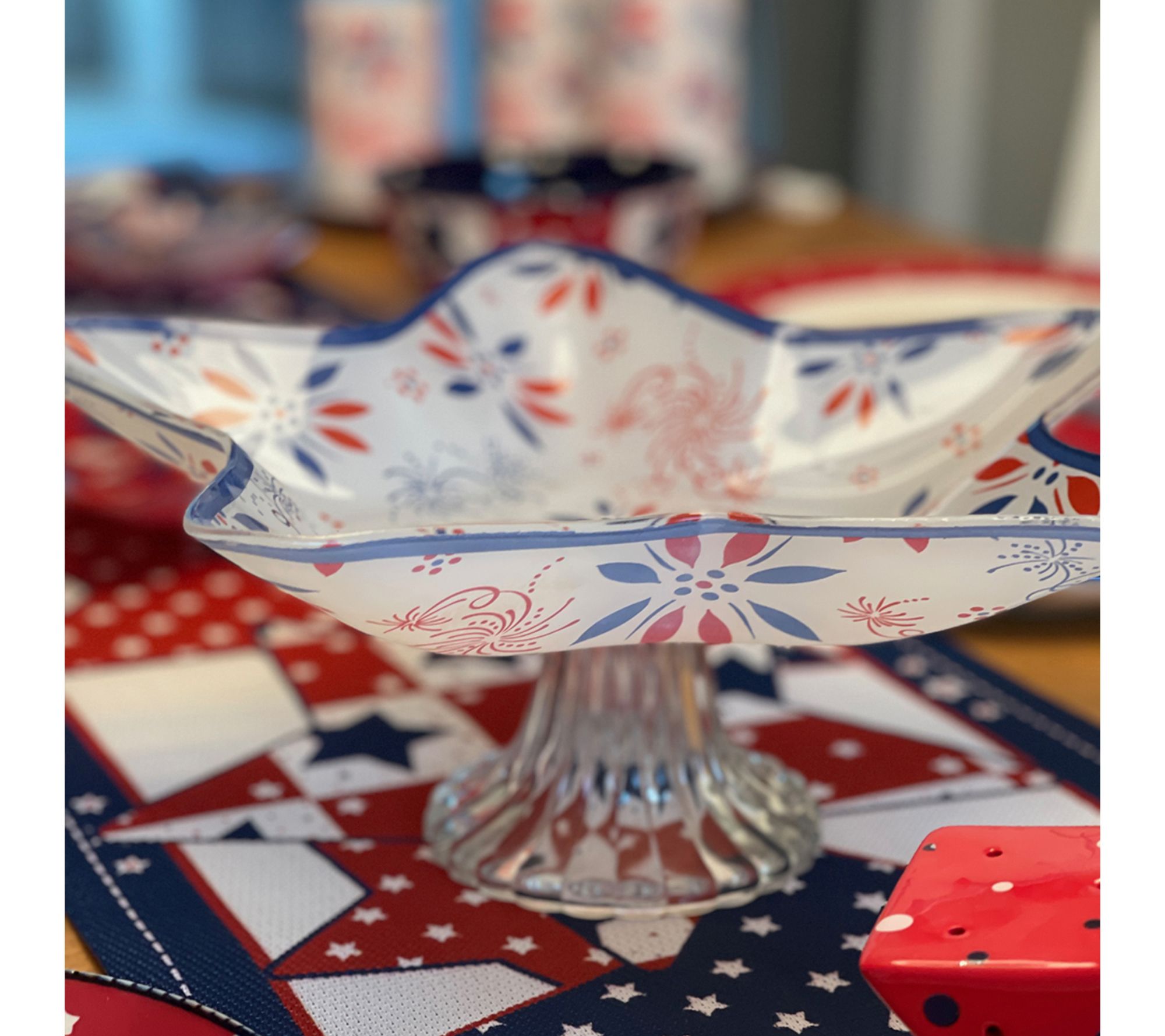 Temp-tations 1 QT Glass Pedestal Bowl