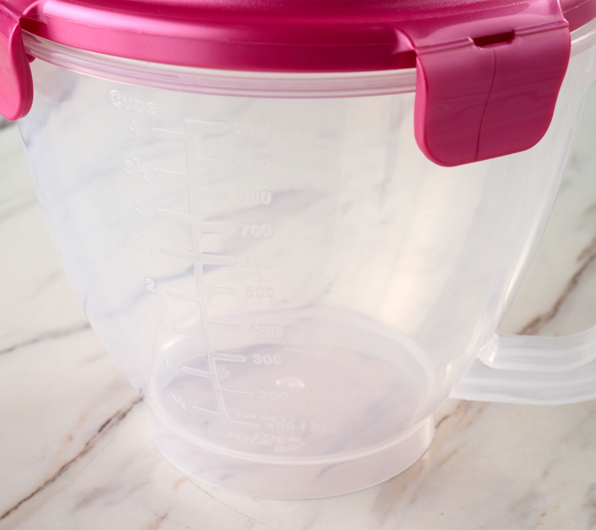 TUPPERWARE NEW MEASURING CUPS SET- IN DARK PURPLE-THE LETTERS ARE IN SPANISH