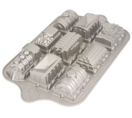 Non-Stick Nordic Ware Train Cake Pan