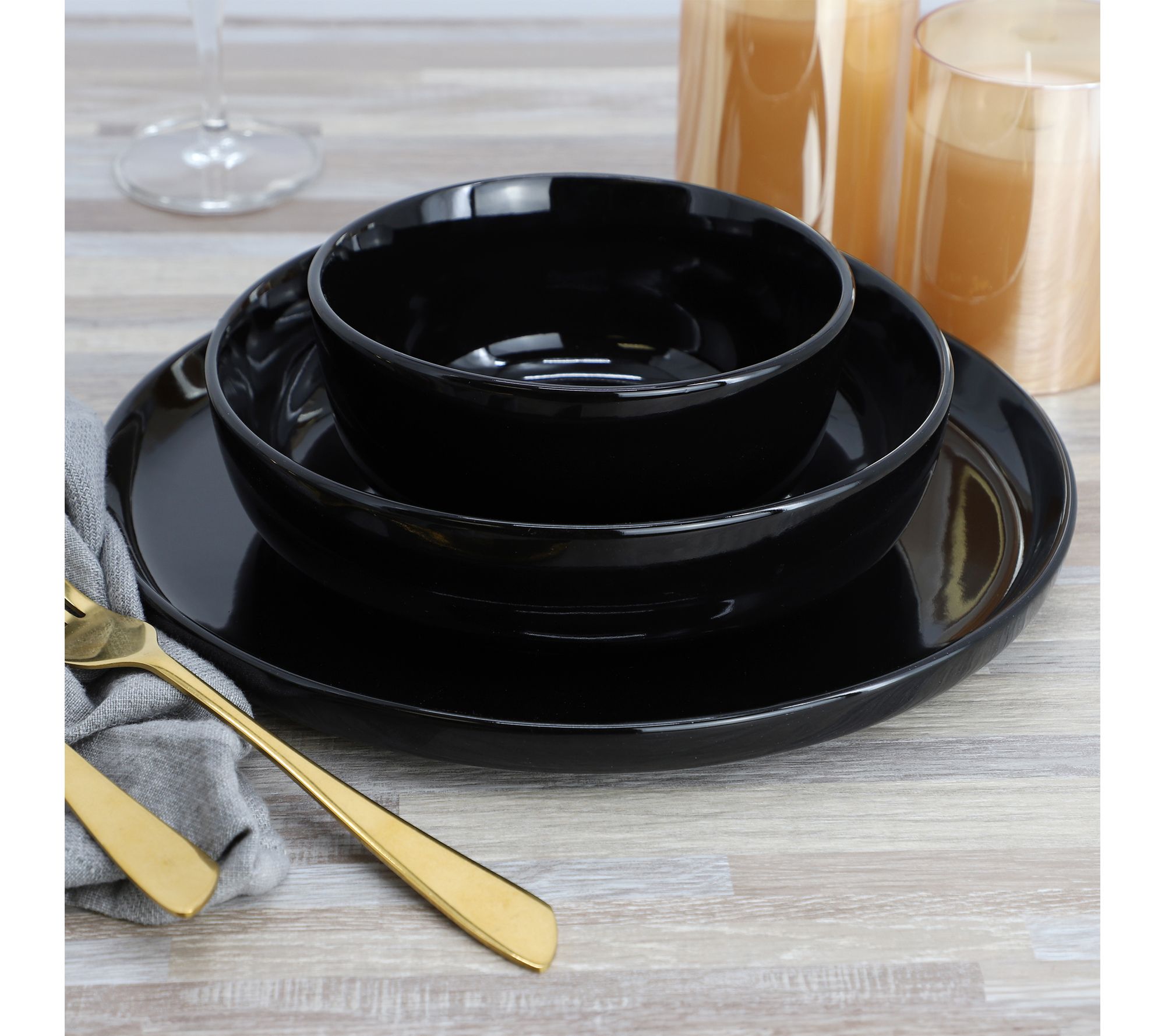 Elama Duncan 18 Piece Porcelain Dinnerware Set