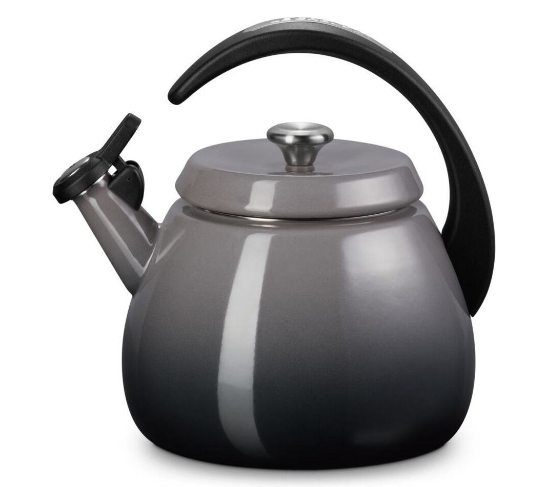 Le Creuset 2.2qt Cloche Kettle