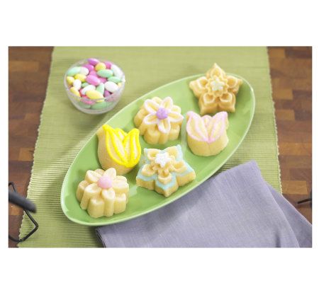 Nordic Ware Floral Cupcake Pan 