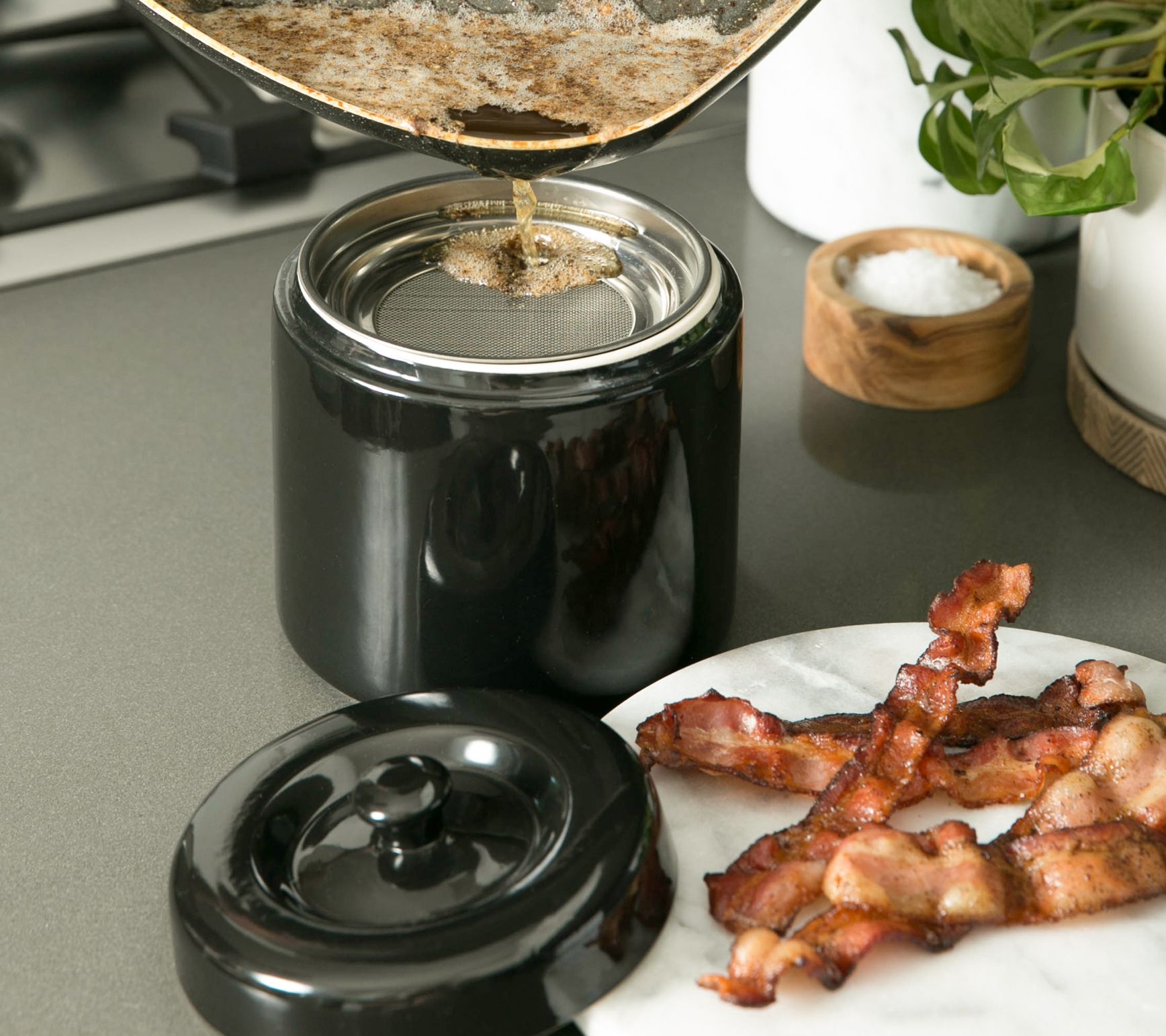 Ceramic Bacon Grease Container Keeper with Strainer, Frying Oil