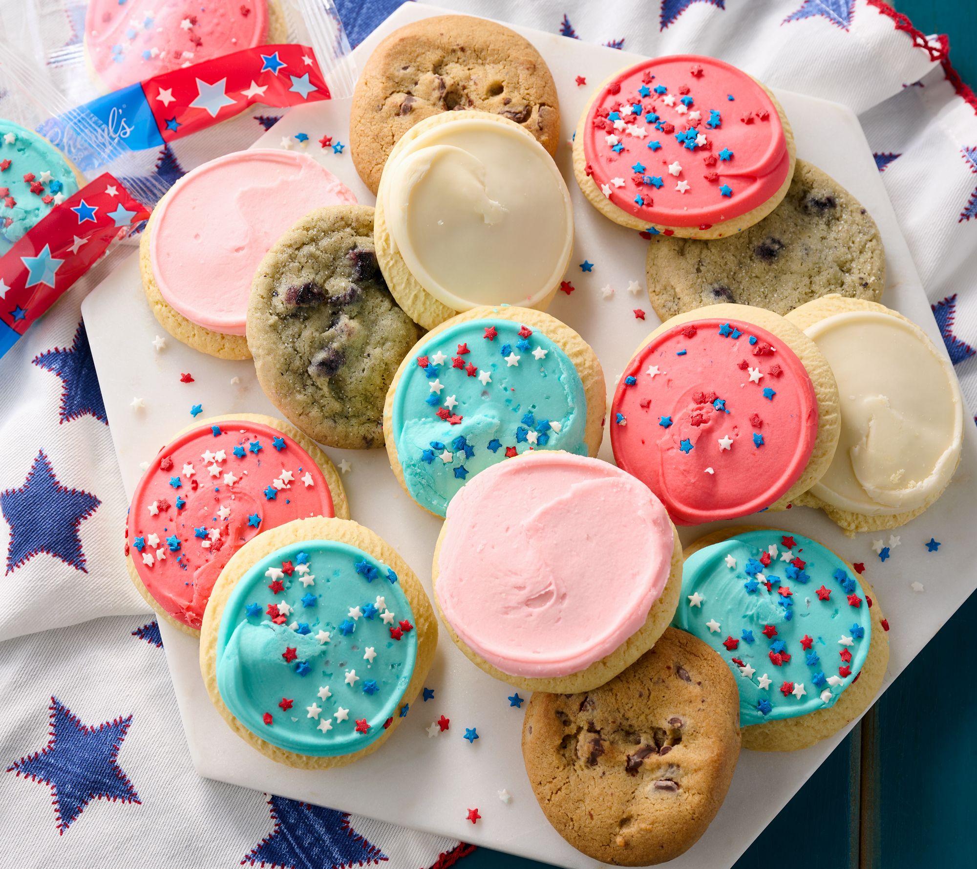Cheryl's 24 Piece Patriotic Cookie Assortment