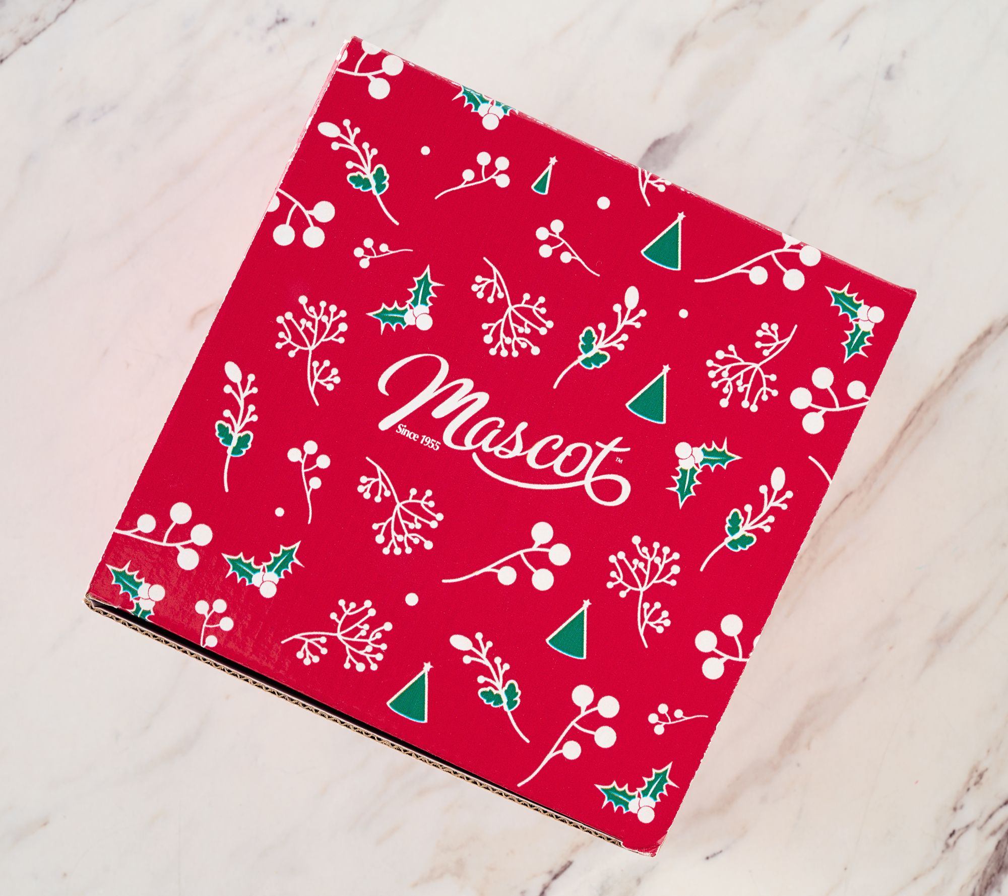 SH12/7 Mascot 1lb Chocolate Pecan Clusters in Holiday Gift Box