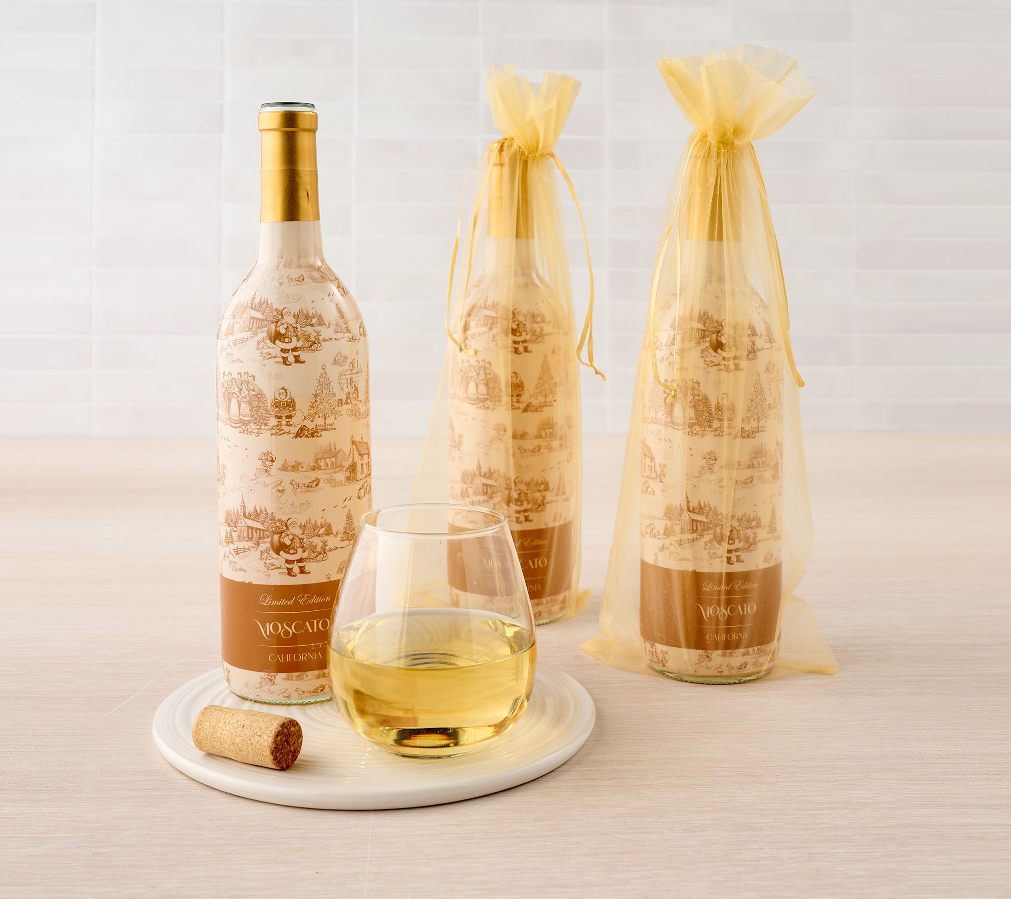 SH11/9 Vino Voyage Seasons Greetings Wines (3) 750-ml Btl Set