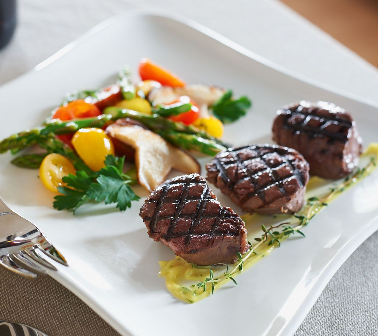 Kansas City Steak Company (16) 2-oz Tenderloin Medallions