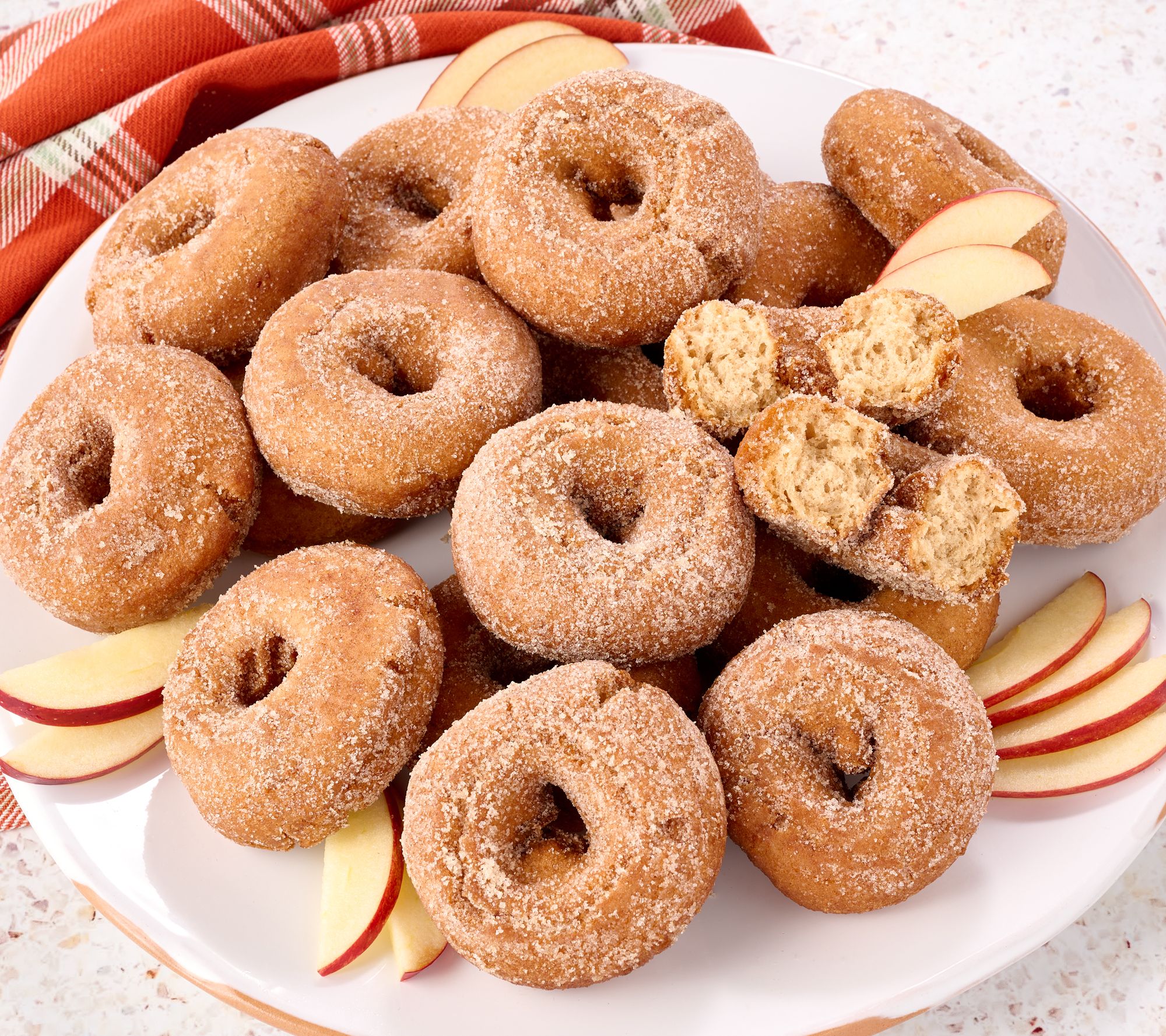 Stew Leonard's 18 Count Freshly Baked Apple Cider Donuts