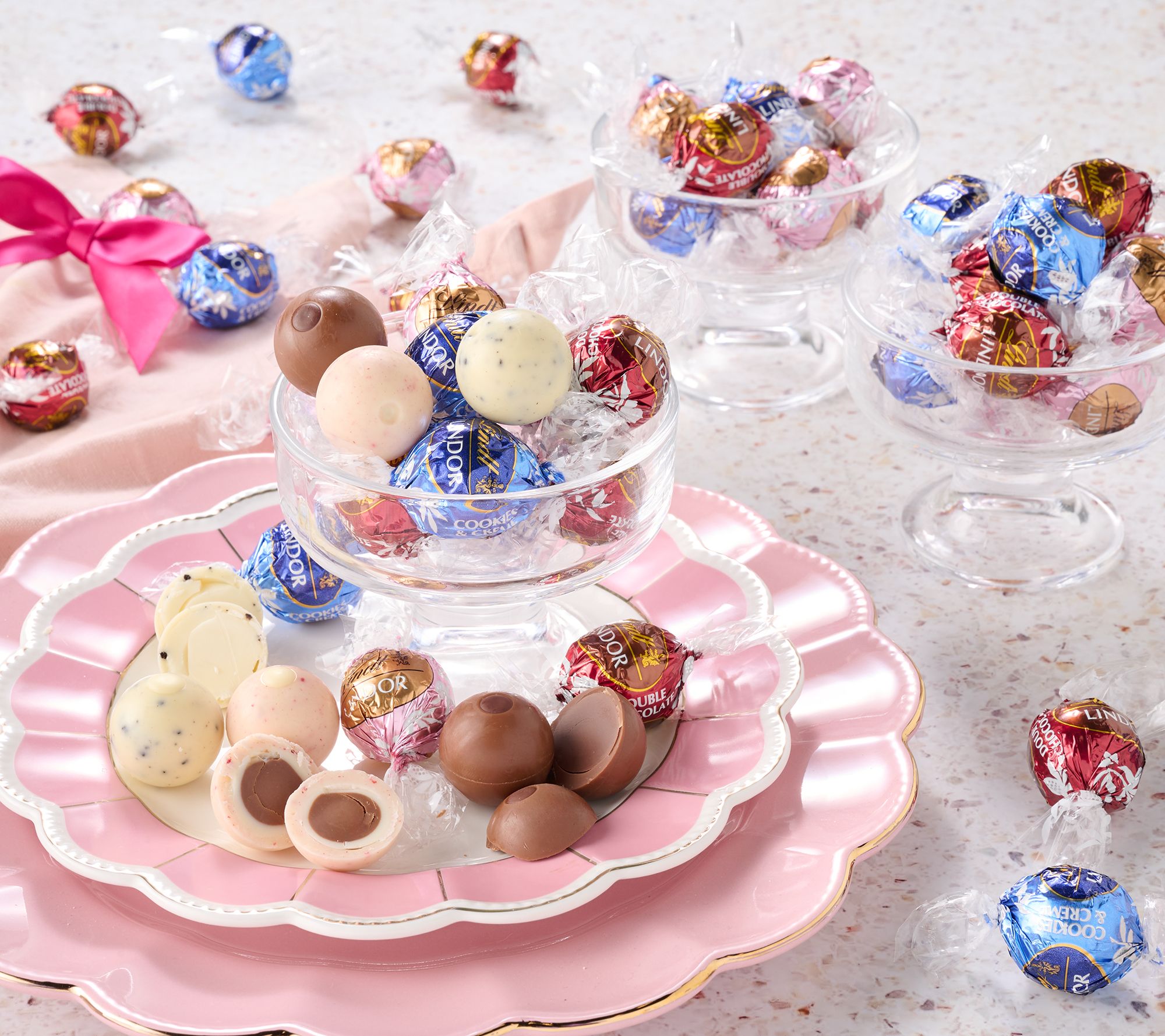 Lindt 75-Piece Ice Cream LINDOR Truffles Gift Bag