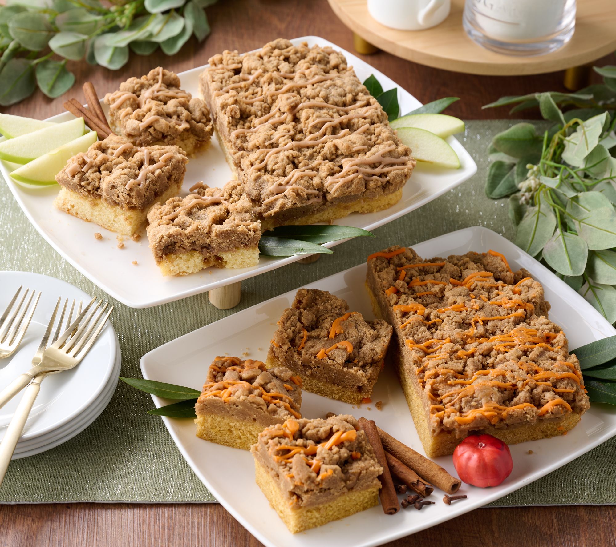 SH 12/8 Muffins N' Stuff (2) 22 oz Pumpkin Or Apple Crumb Cakes