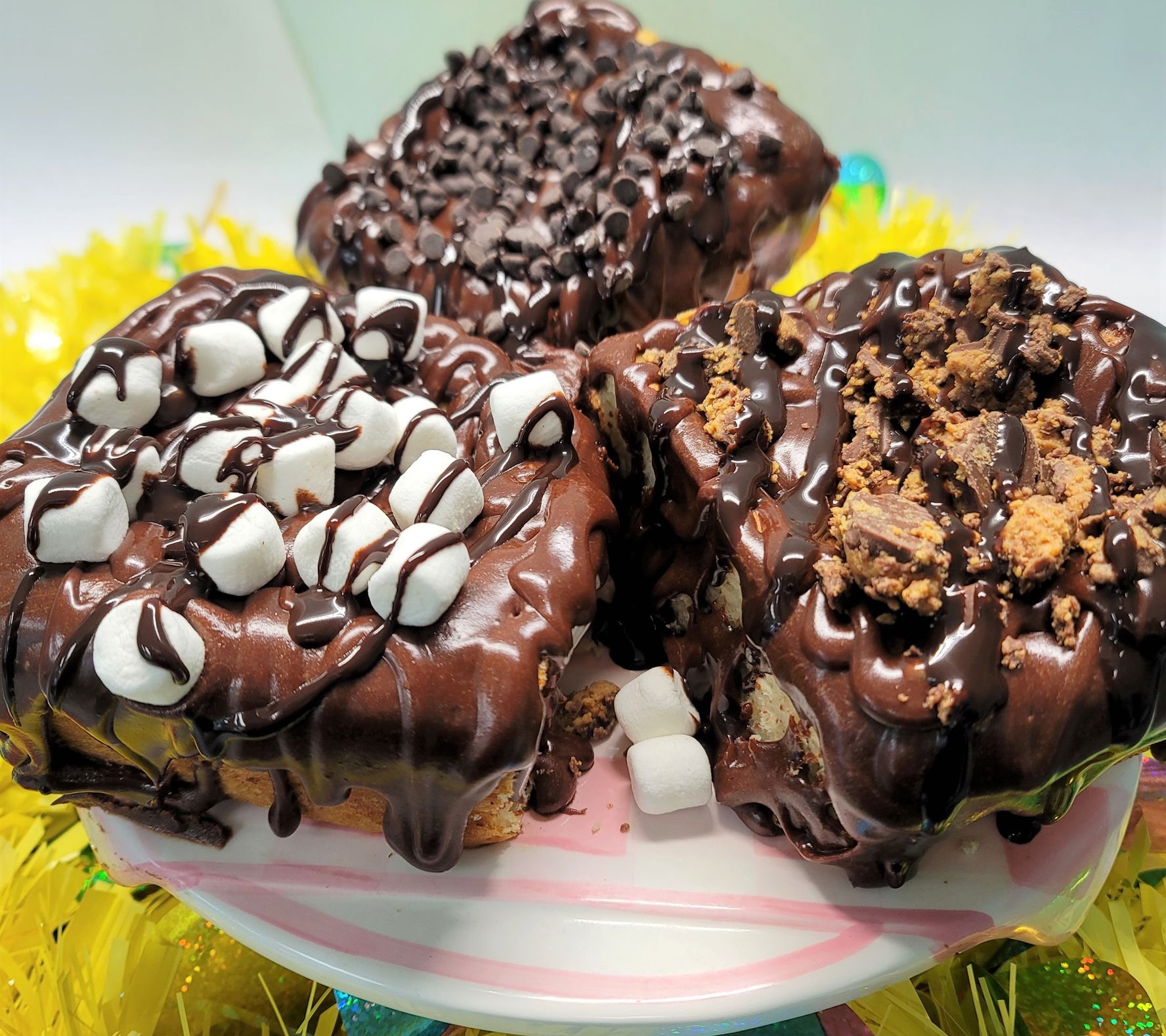 Cinnamom Bakery (6) Easter Choc Lovers 3-Variety Jumbo Rolls