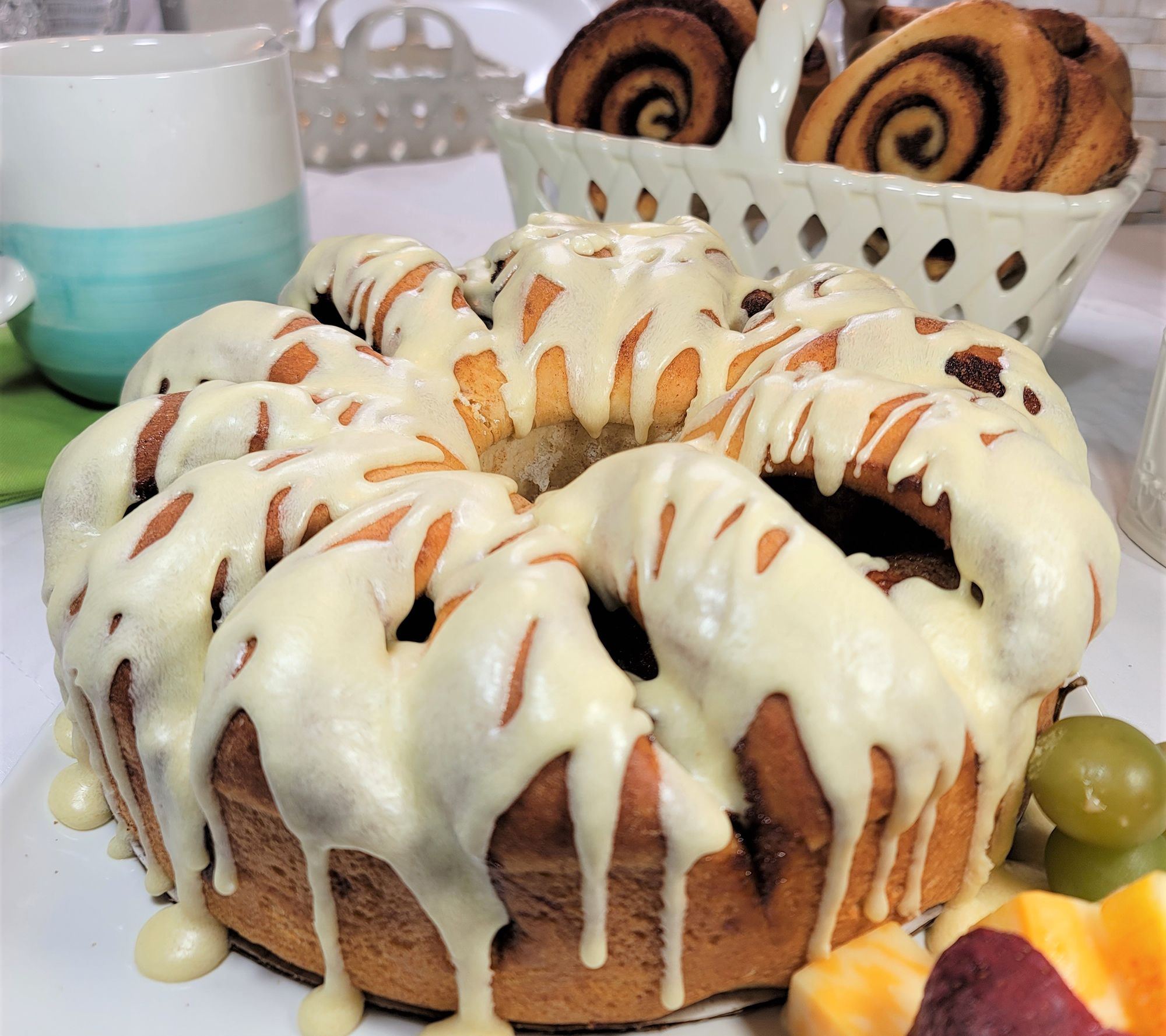 CinnaMom Bakery Classic Buttercream Tea Ring