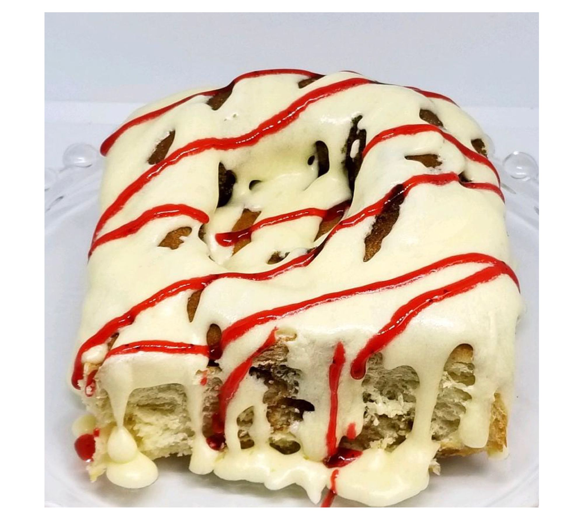 CinnaMom Bakery (6) Jumbo 12-oz Strawberry Chee secake Rolls