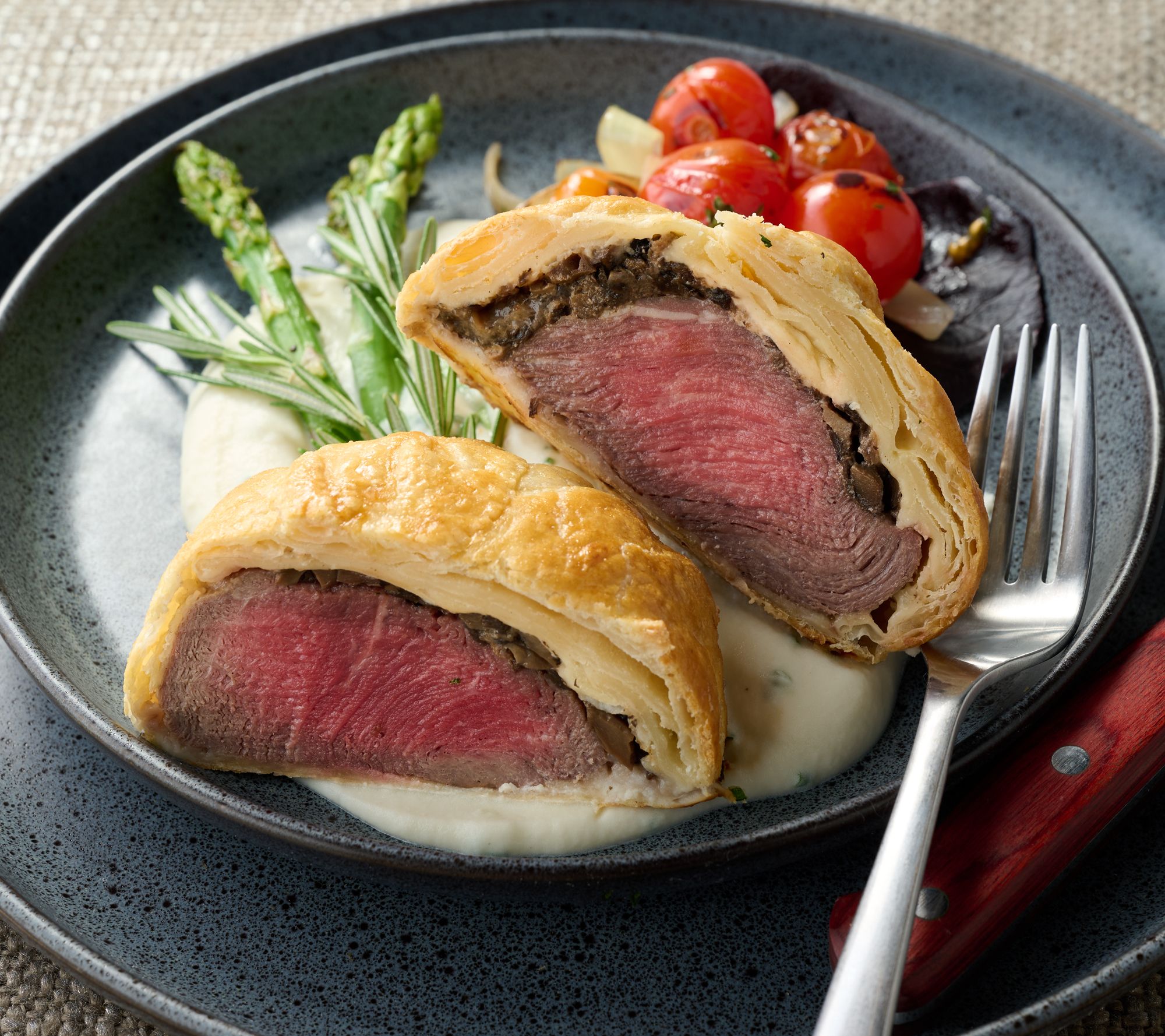 SH11/10 Rastelli's (4) 8-oz Filet Mignon Beef Wellingtons