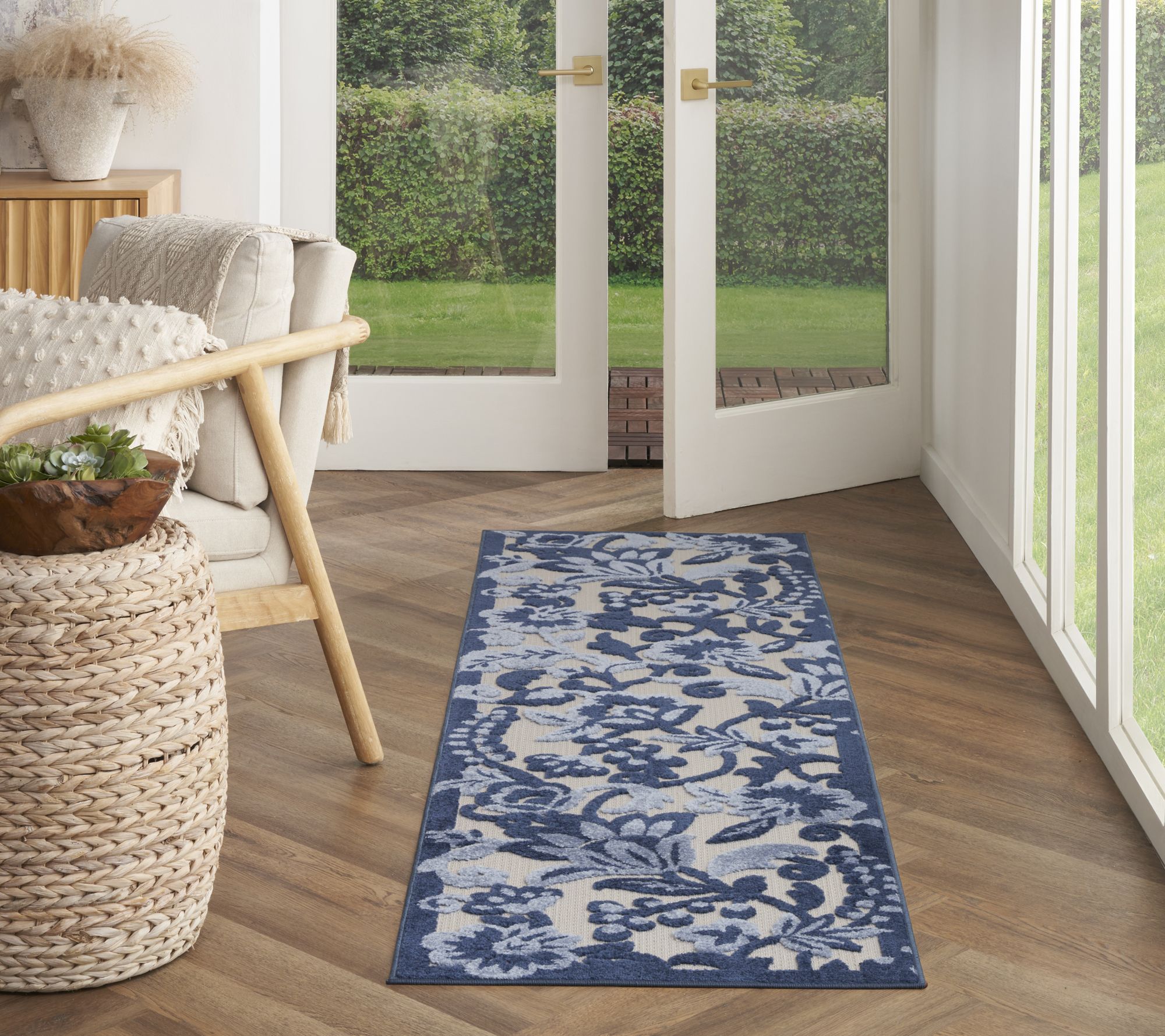 Nourison Home Oasis Garden Indoor/Outdoor 2.2' x 7.6' Rug