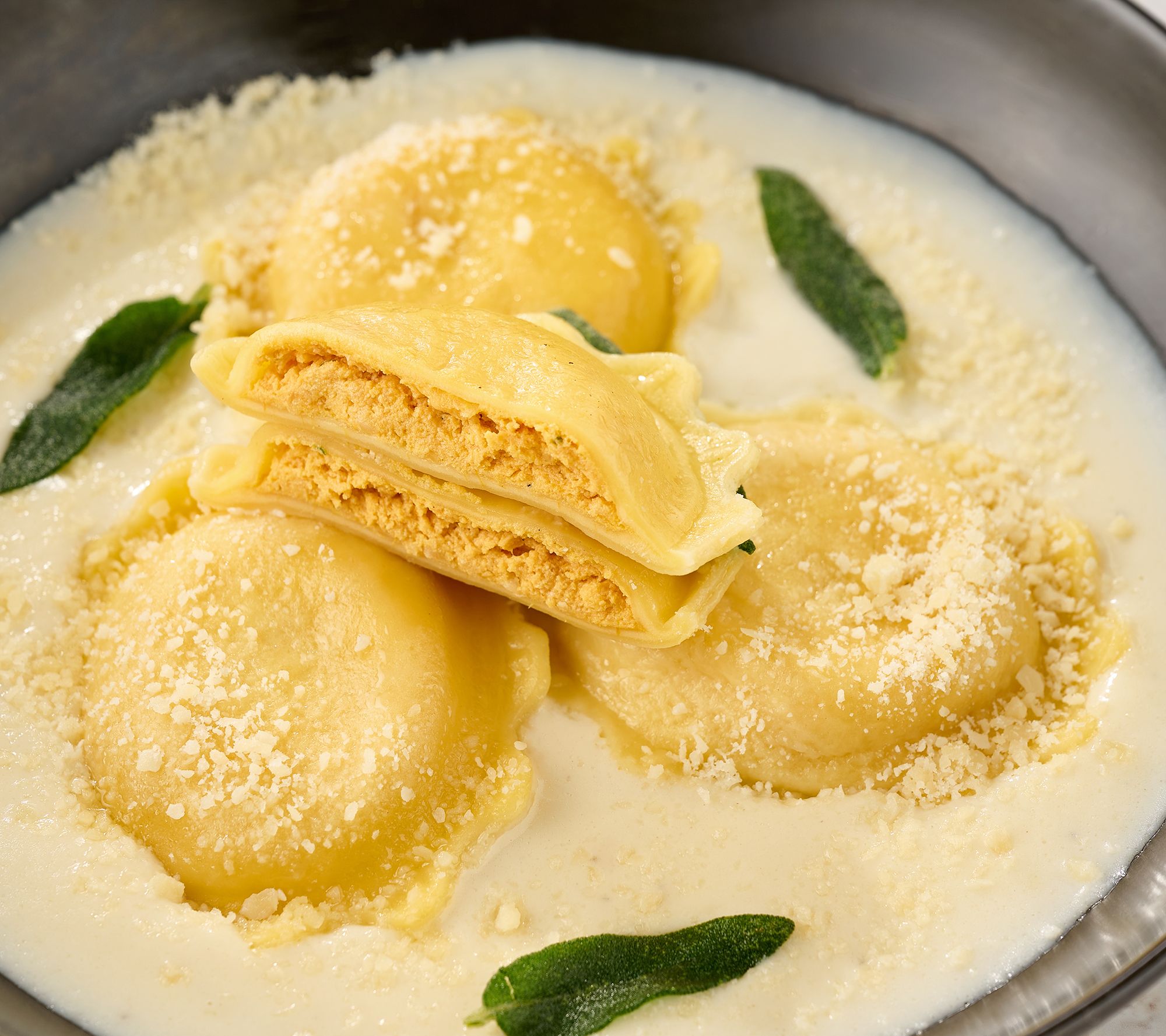 SH11/3 Sergio's 24ct Butternut Squash Ravioliw/ Sauce