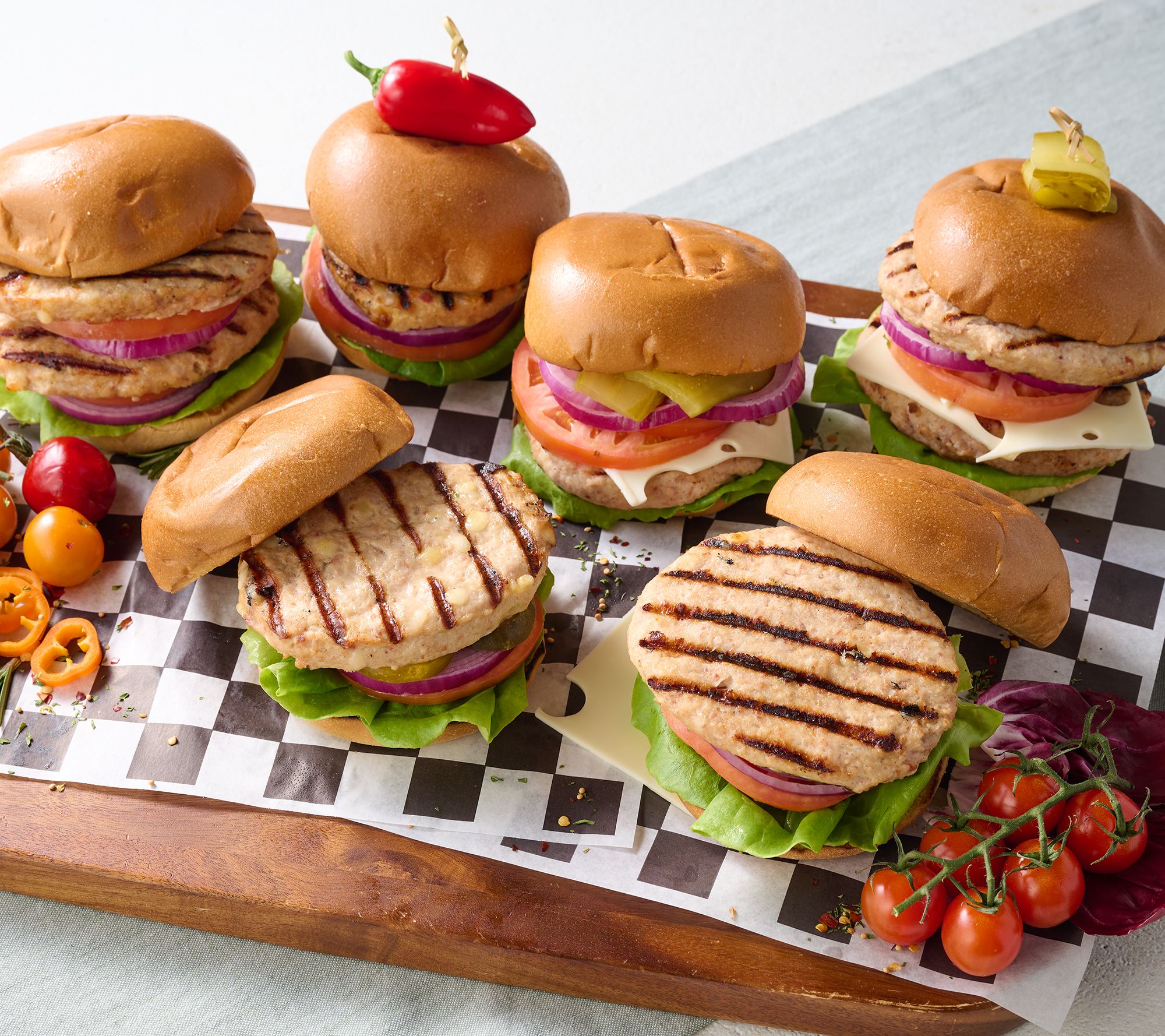 Family Farms (16) 5.5-oz. Bacon & Cheese Stuffed Chicken Patties