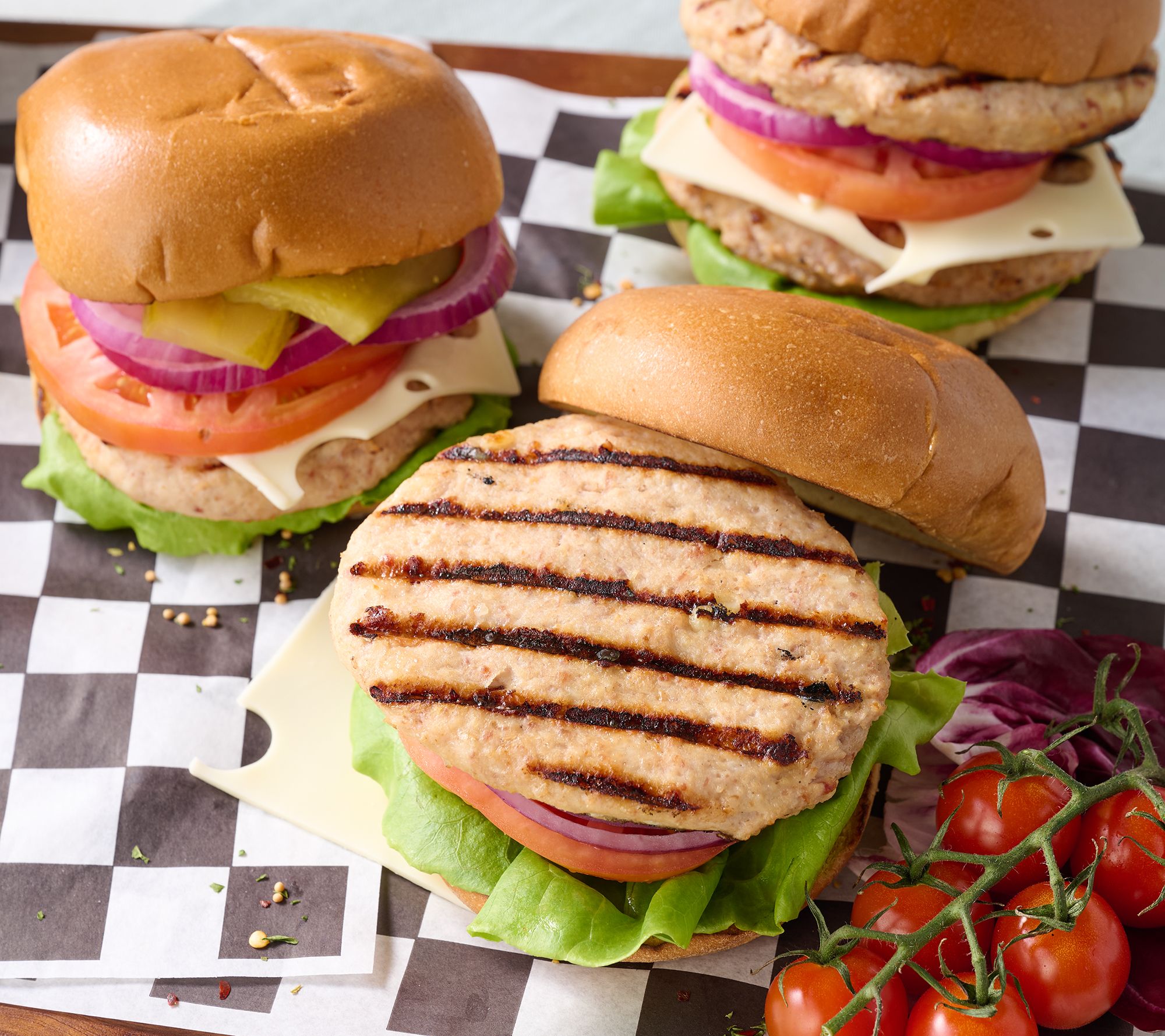 Family Farms (16) 5.5-oz. Bacon & Cheese Stuffed Chicken Patties