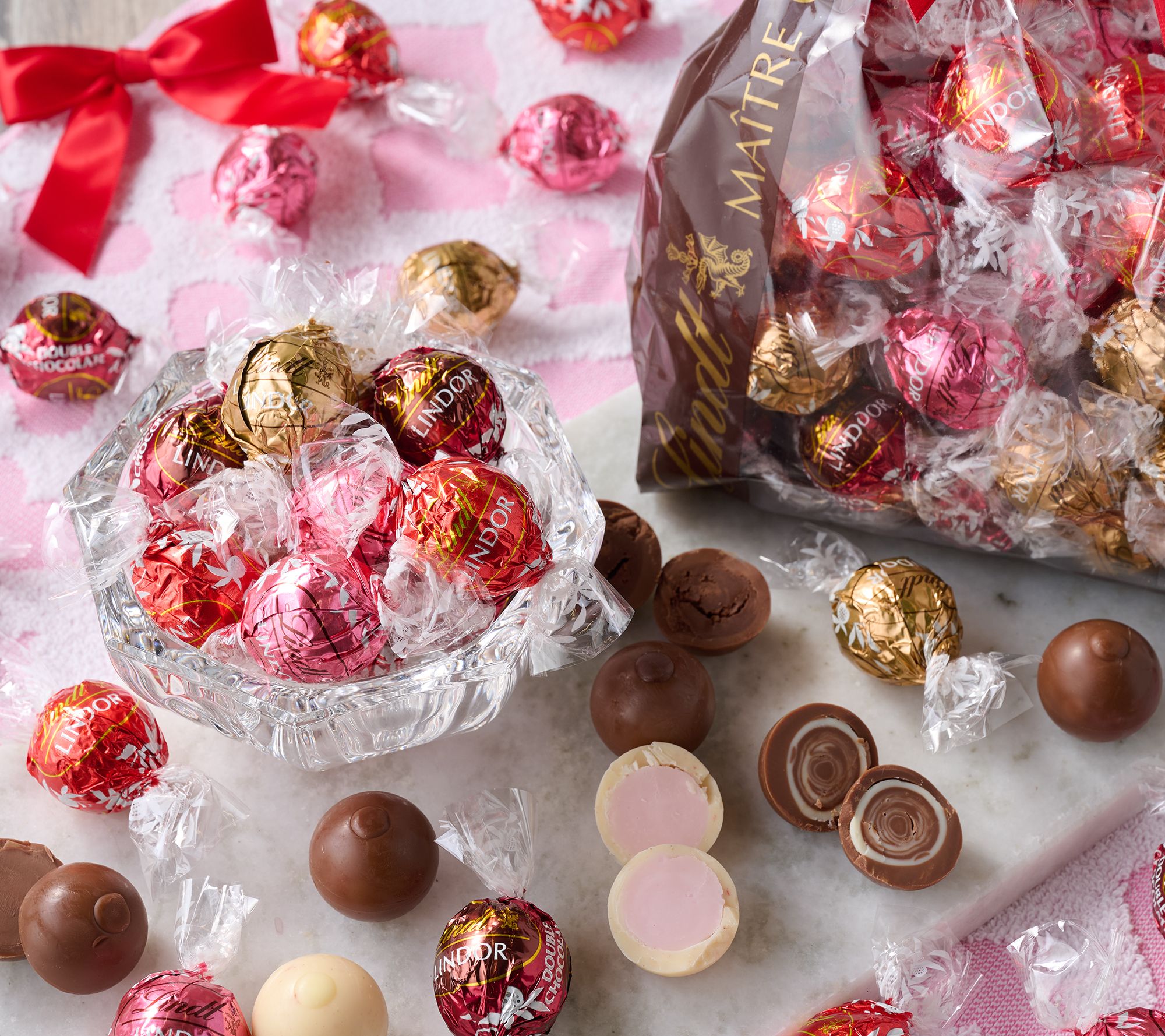 Lindt 100pc 100pc Valentine's Day LINDOR Truffles Auto-Delivery